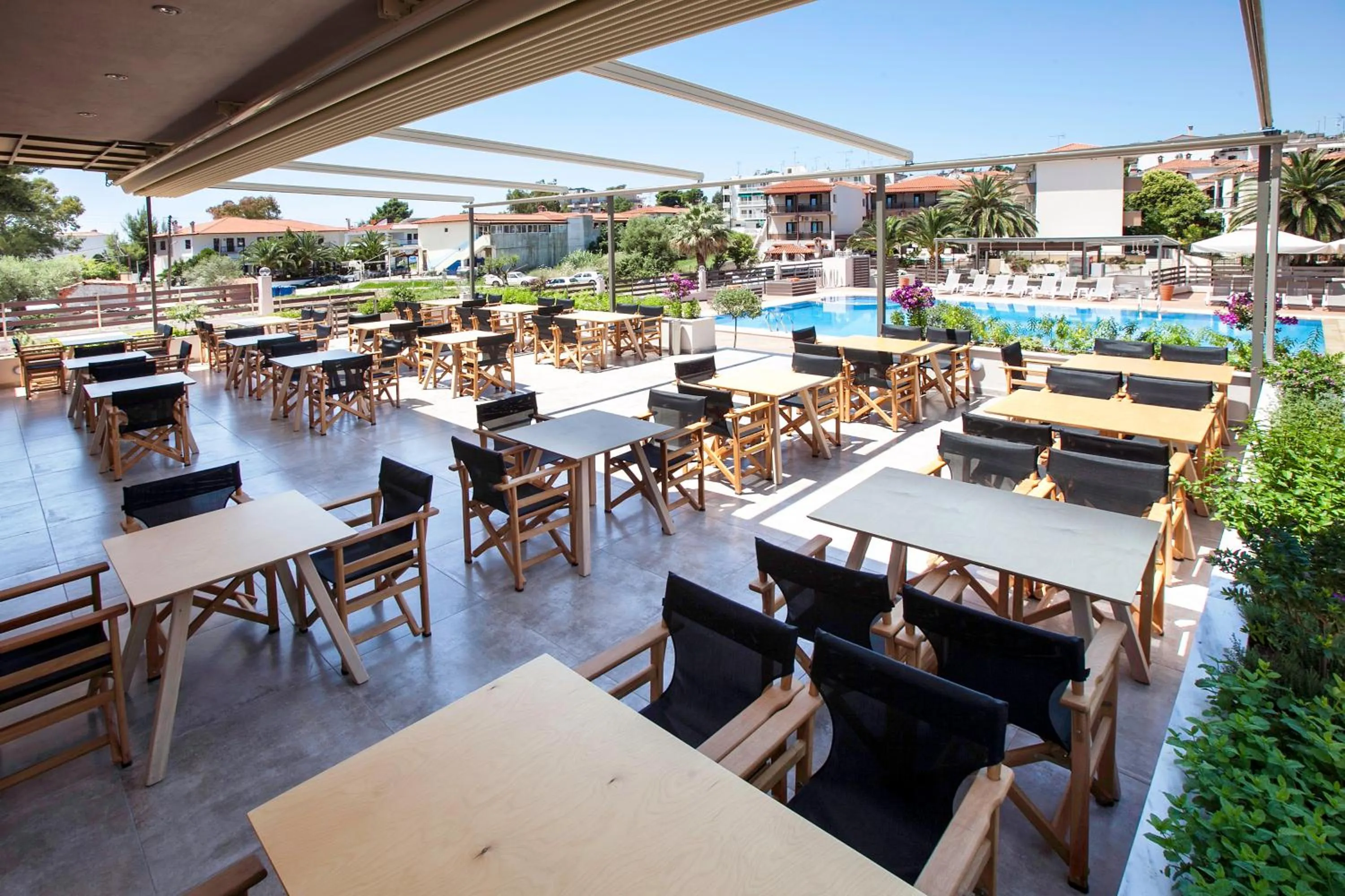 Restaurant/places to eat in Hotel Simeon