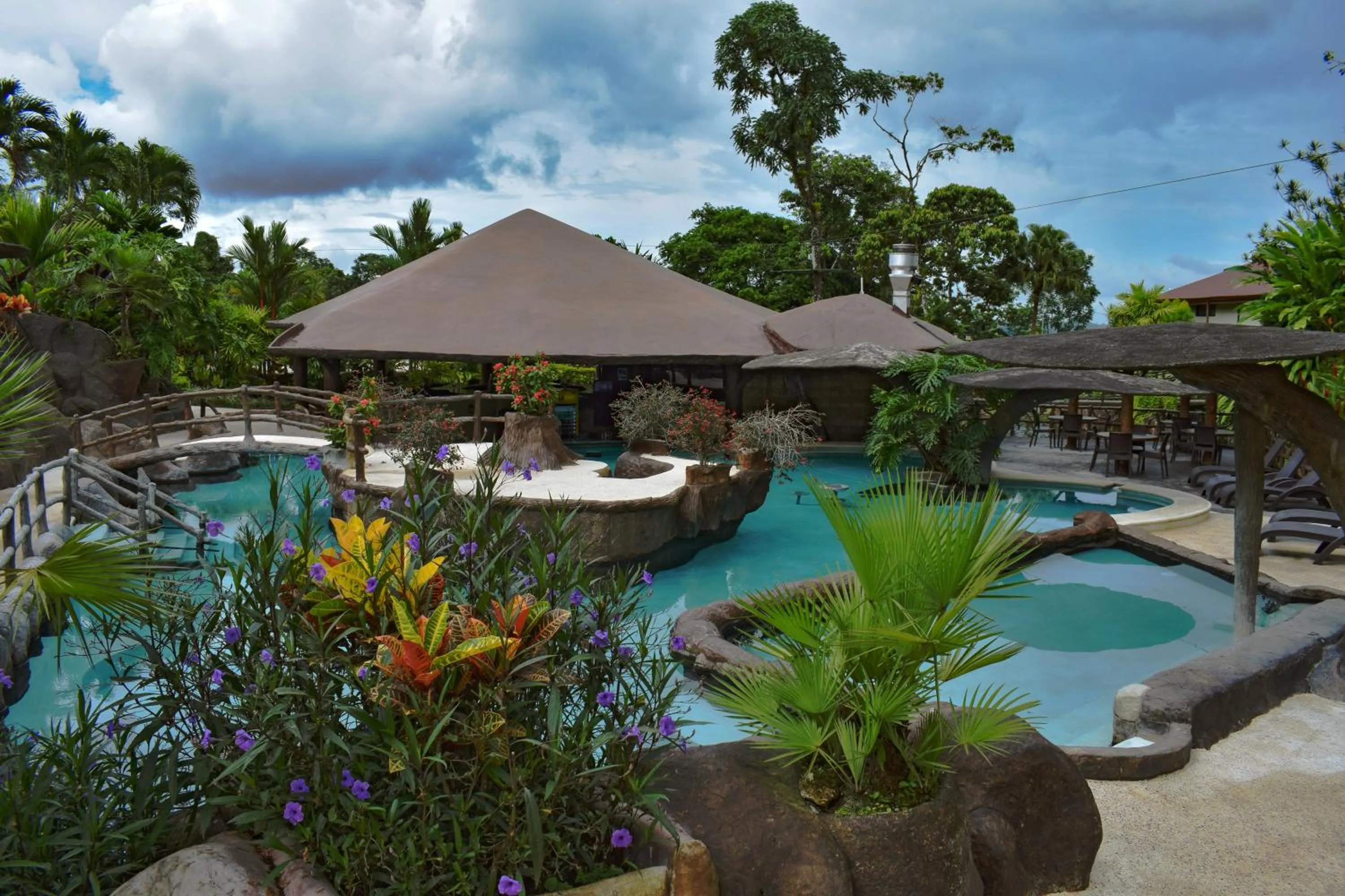 Swimming pool in Hotel Los Lagos Spa & Resort