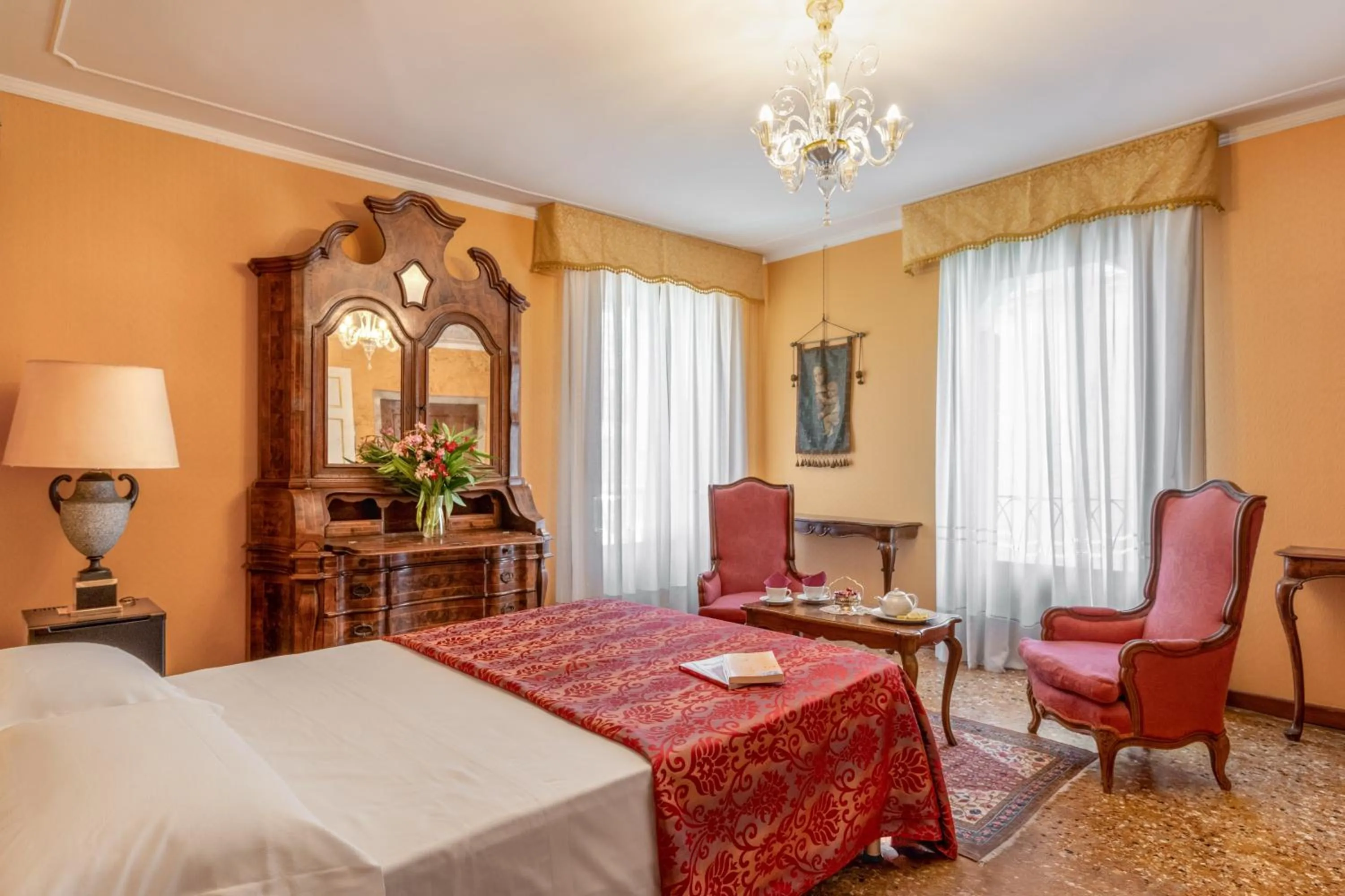 Bed in B&B Luxury San Firmino Canal View