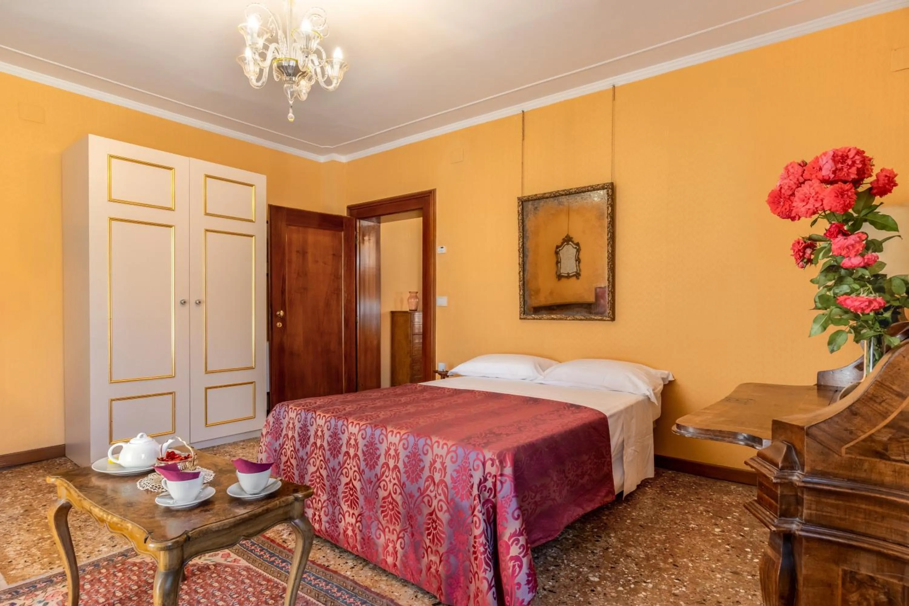 Bed in B&B Luxury San Firmino Canal View