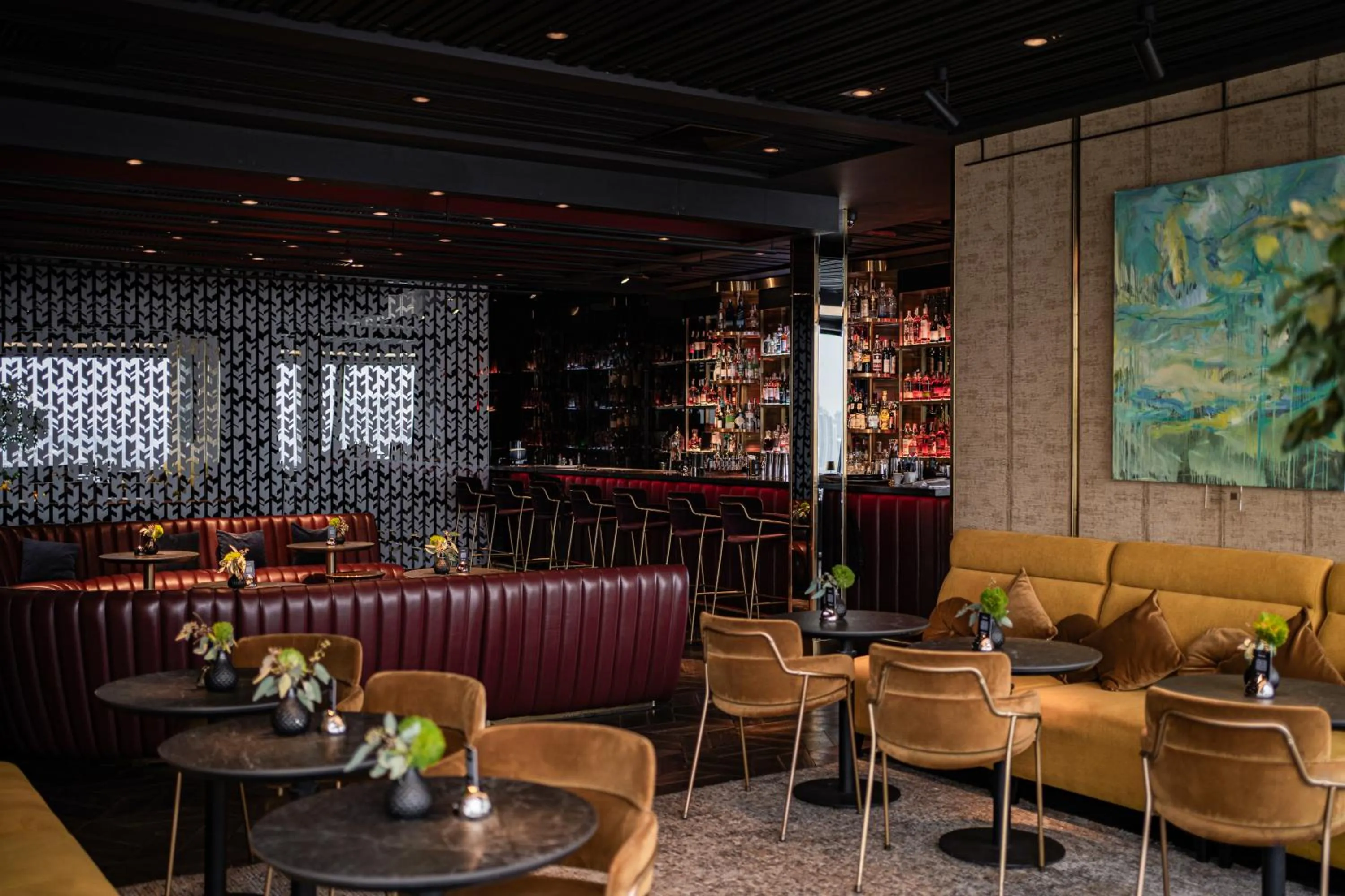 Restaurant/places to eat in 11 Mirrors Design Hotel