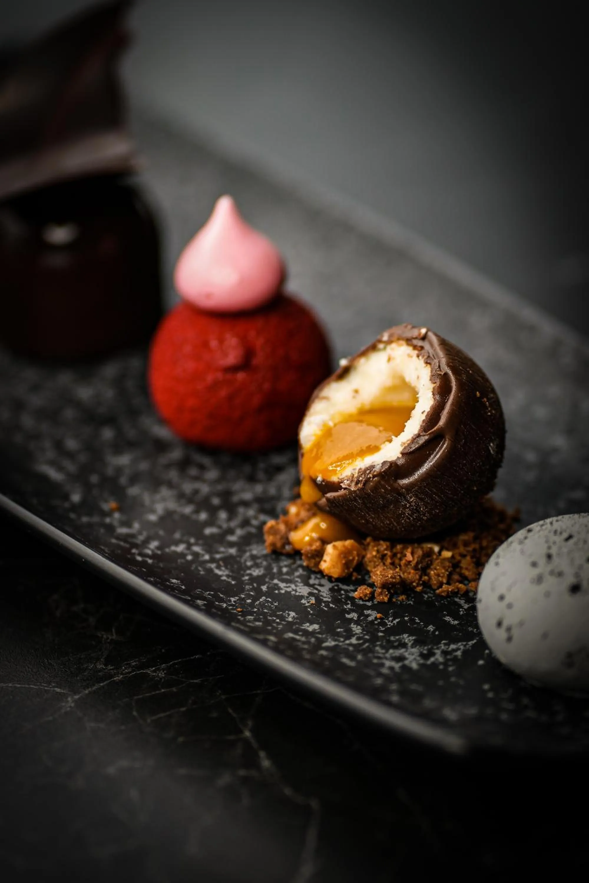 Restaurant/places to eat in 11 Mirrors Design Hotel