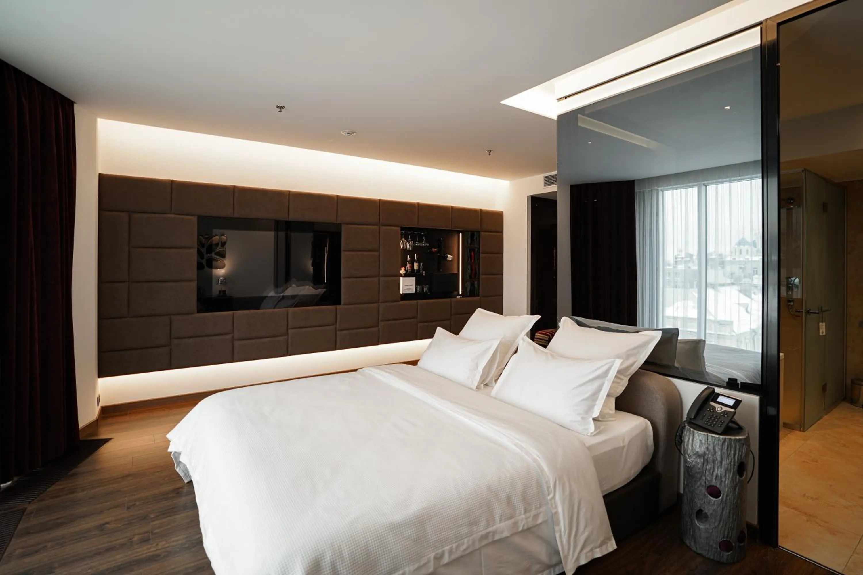 Bed in 11 Mirrors Design Hotel