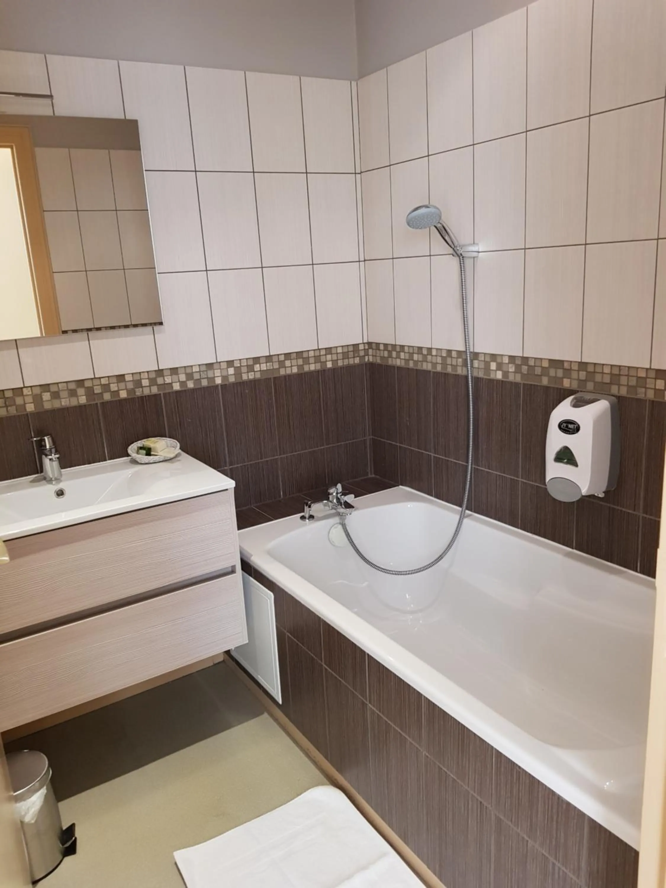 LOGIS - Château de la Motte - Hôtel & Restaurant