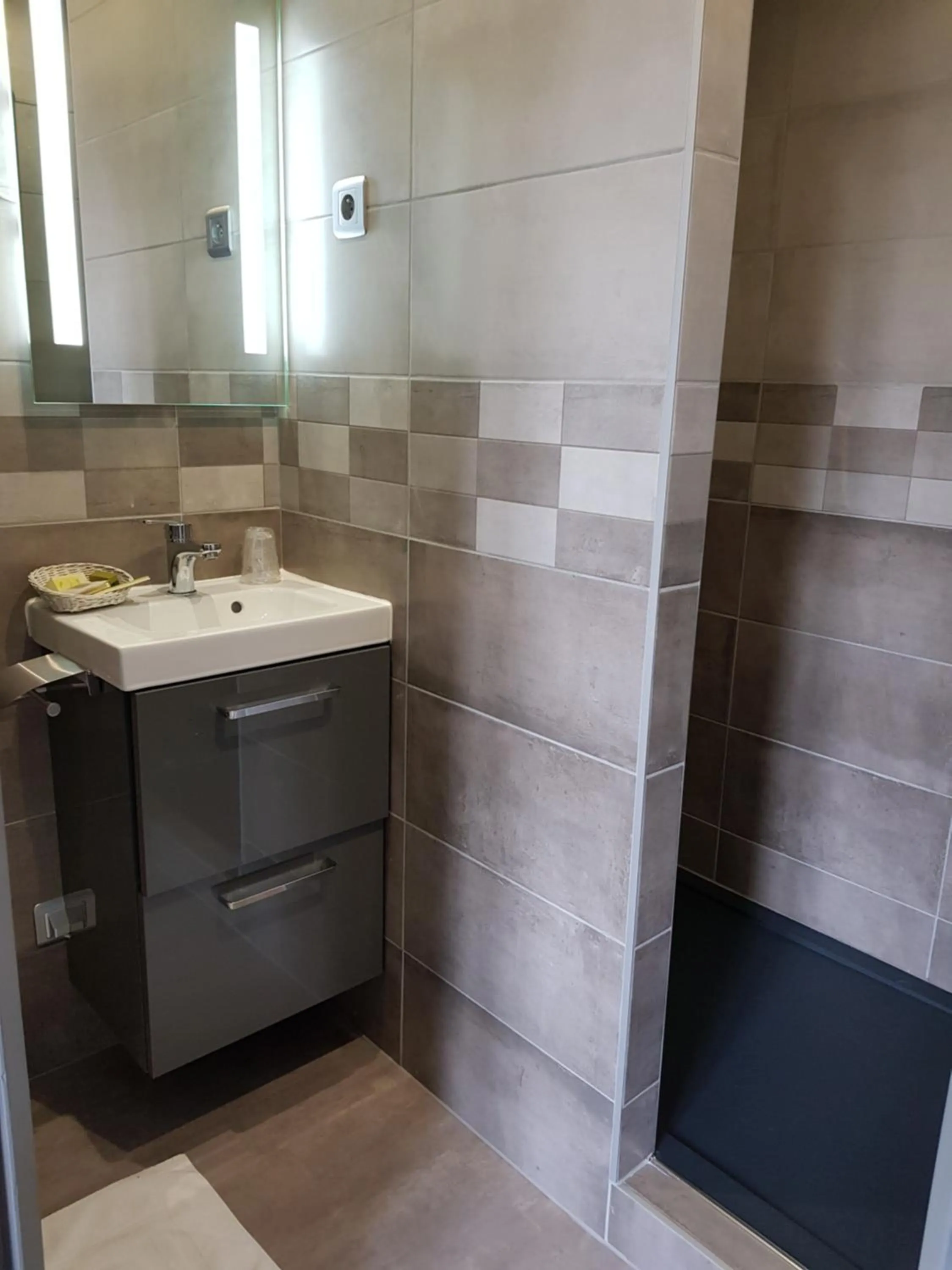 LOGIS - Château de la Motte - Hôtel & Restaurant