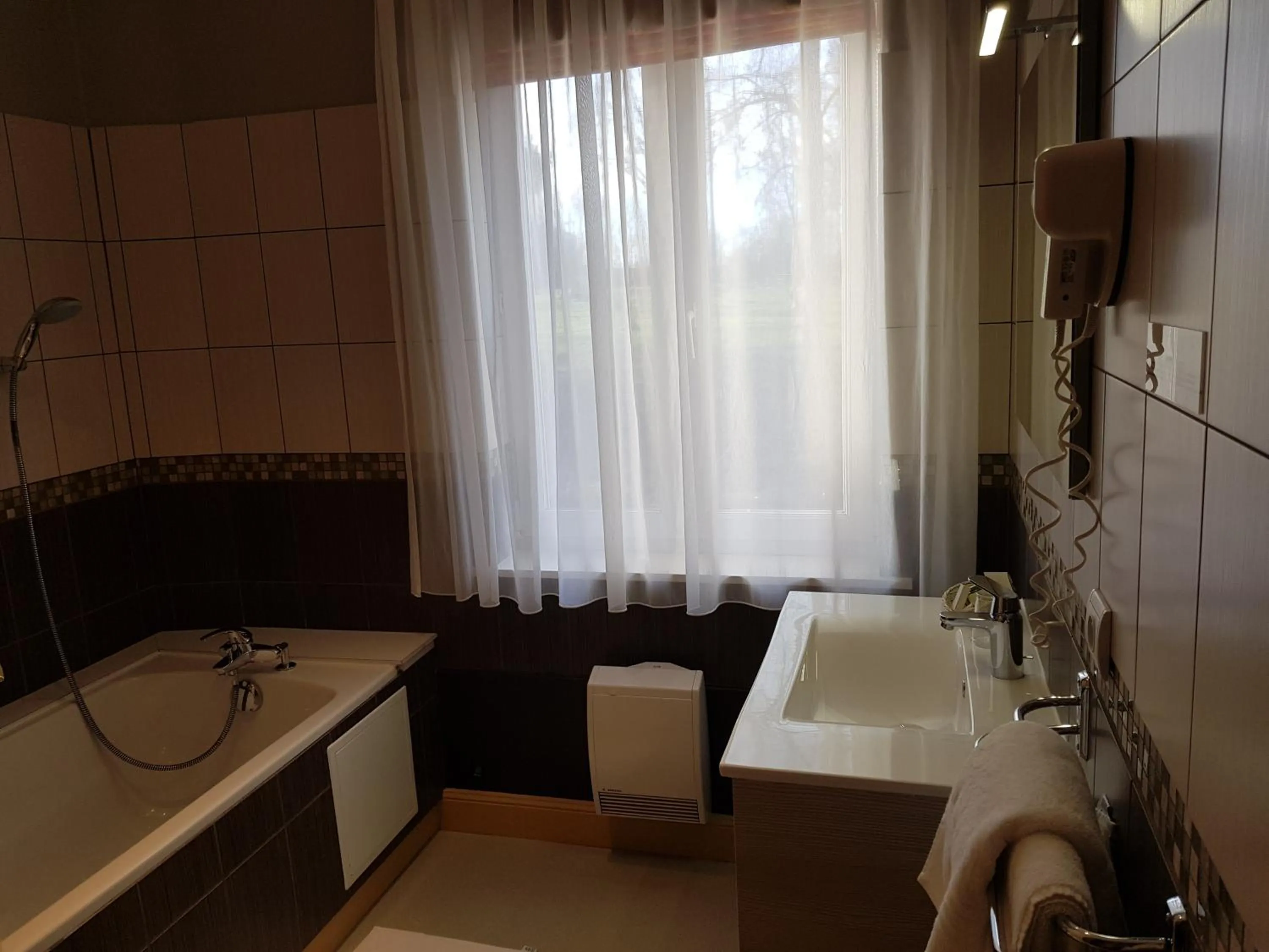 LOGIS - Château de la Motte - Hôtel & Restaurant