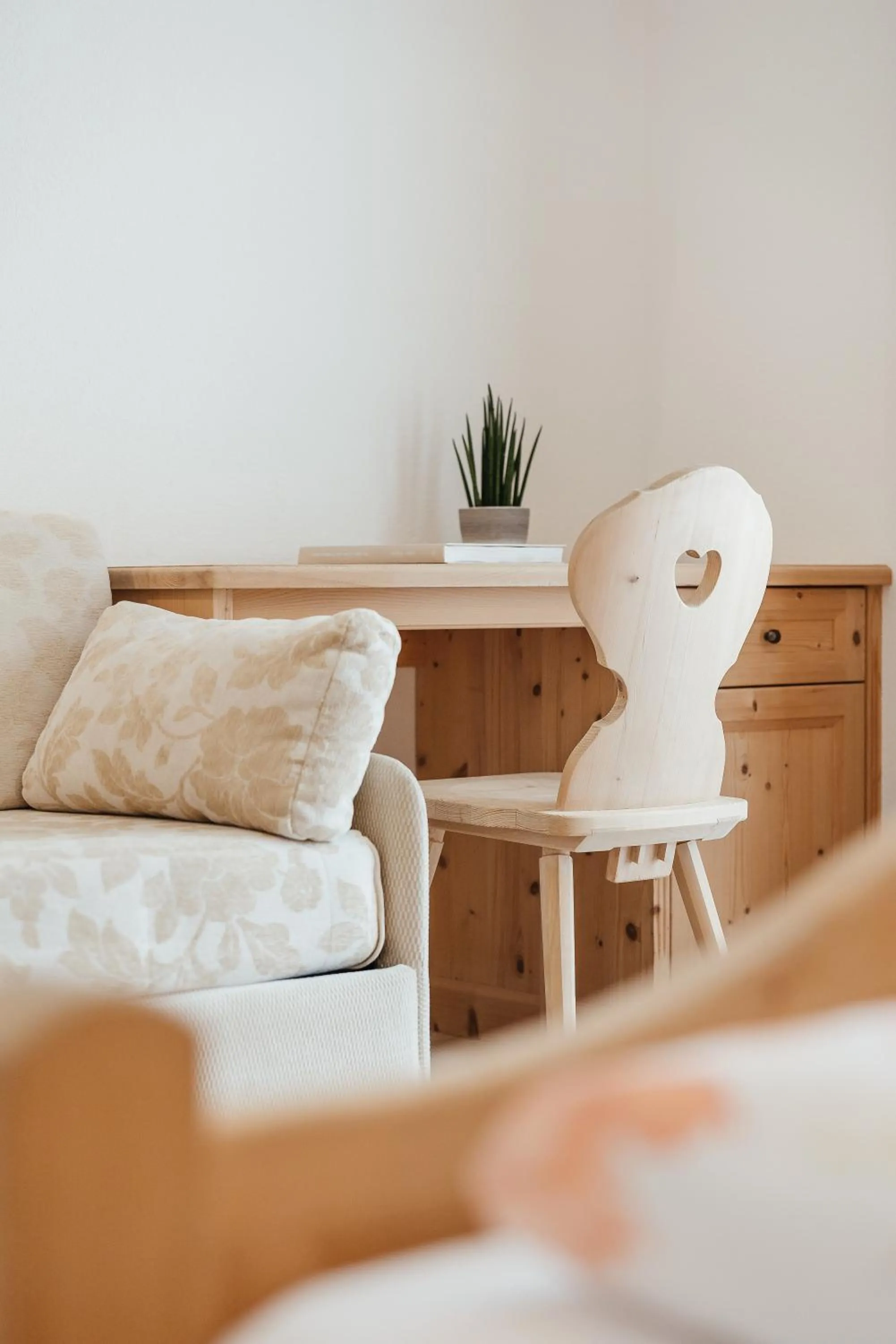 Seating area, Bed in Garni Ciasa Urban