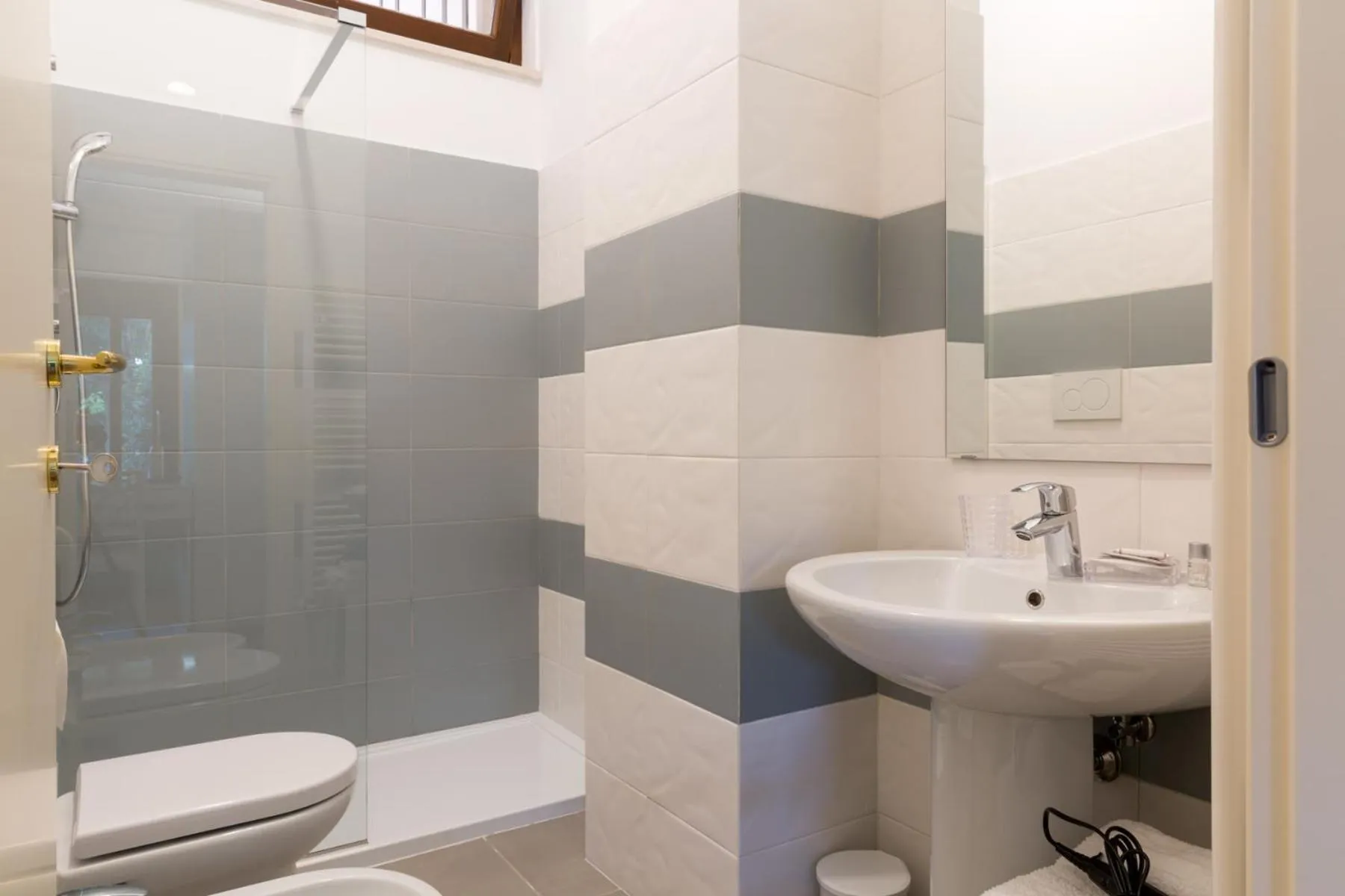 Shower in B&B La Quercia