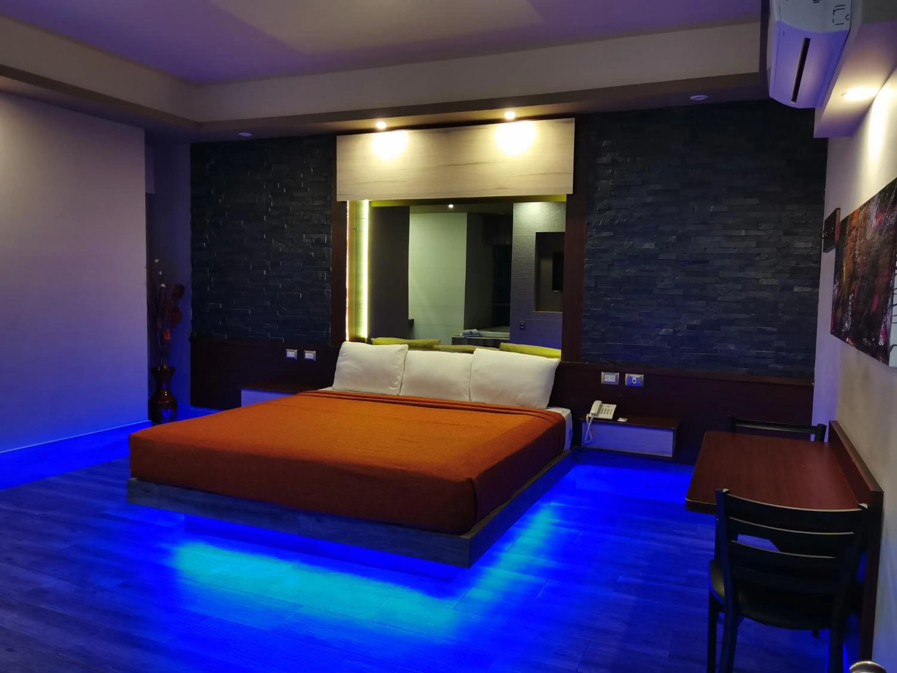 Photo of the whole room, Bed in Hotel Plaza Arteaga