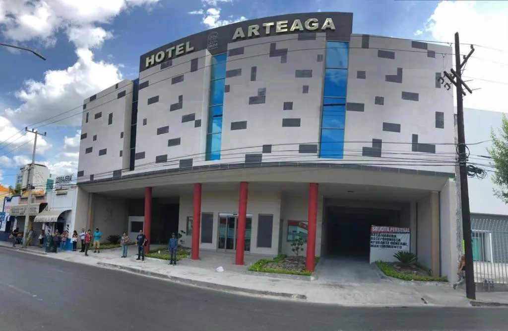 Facade/entrance in Hotel Plaza Arteaga