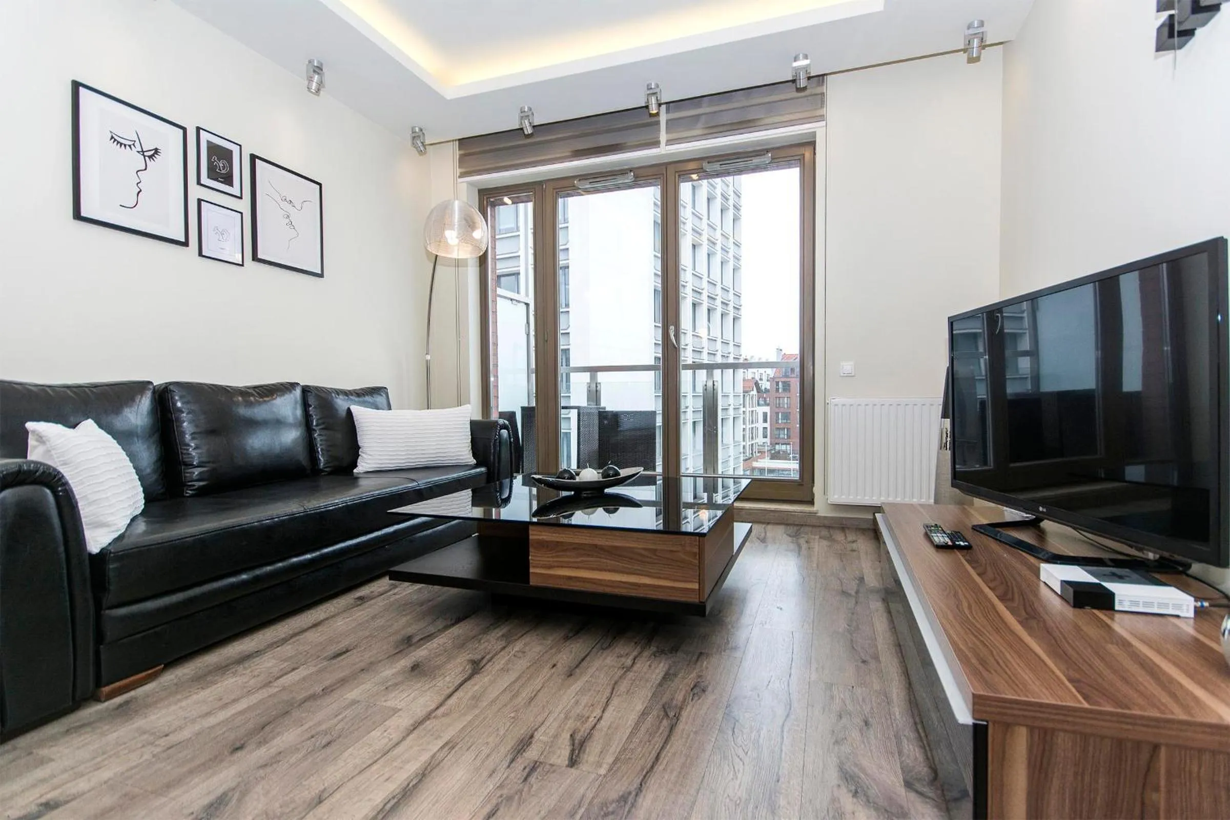 TV and multimedia in Dom & House – Old Town Waterlane