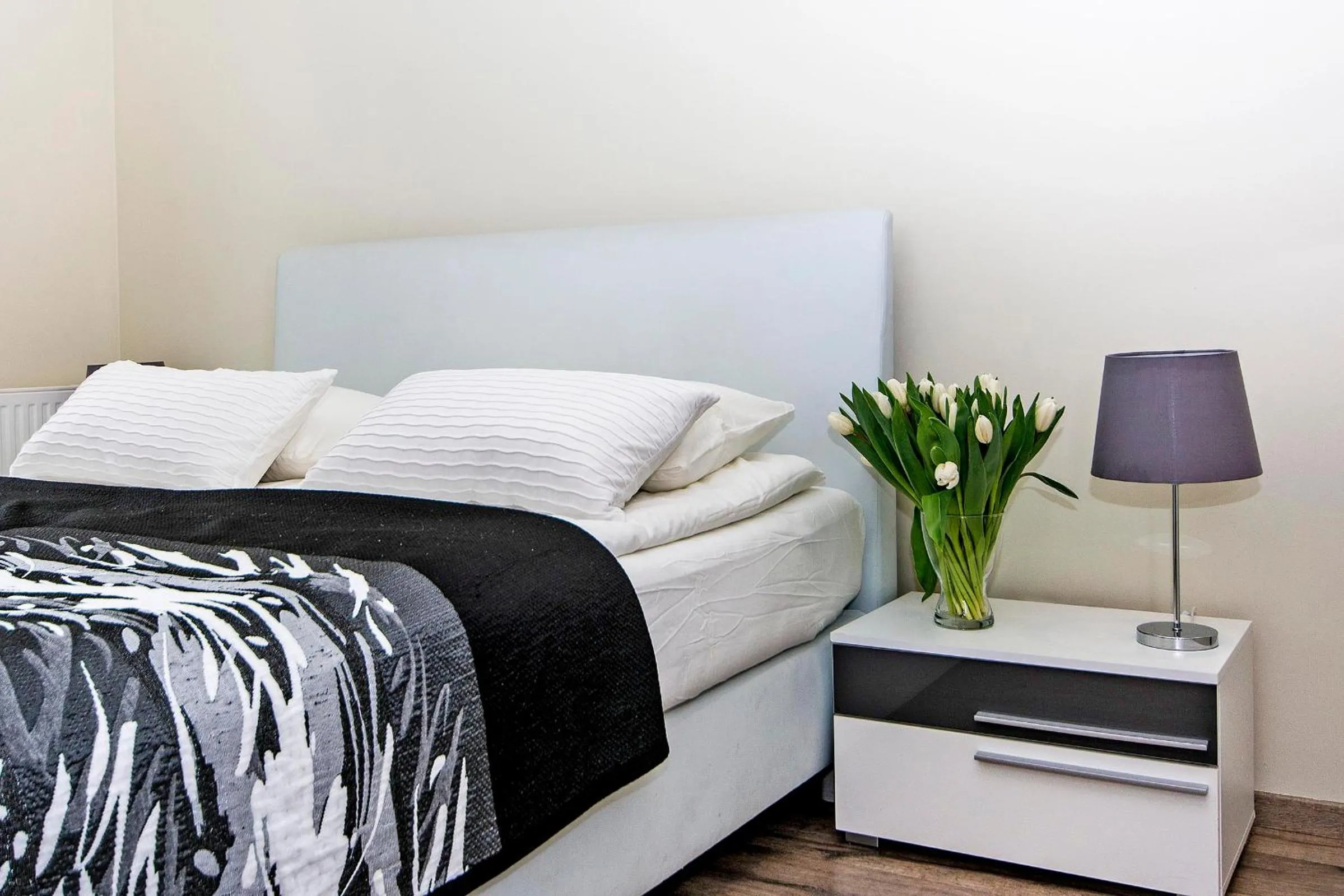 Bed in Dom & House – Old Town Waterlane