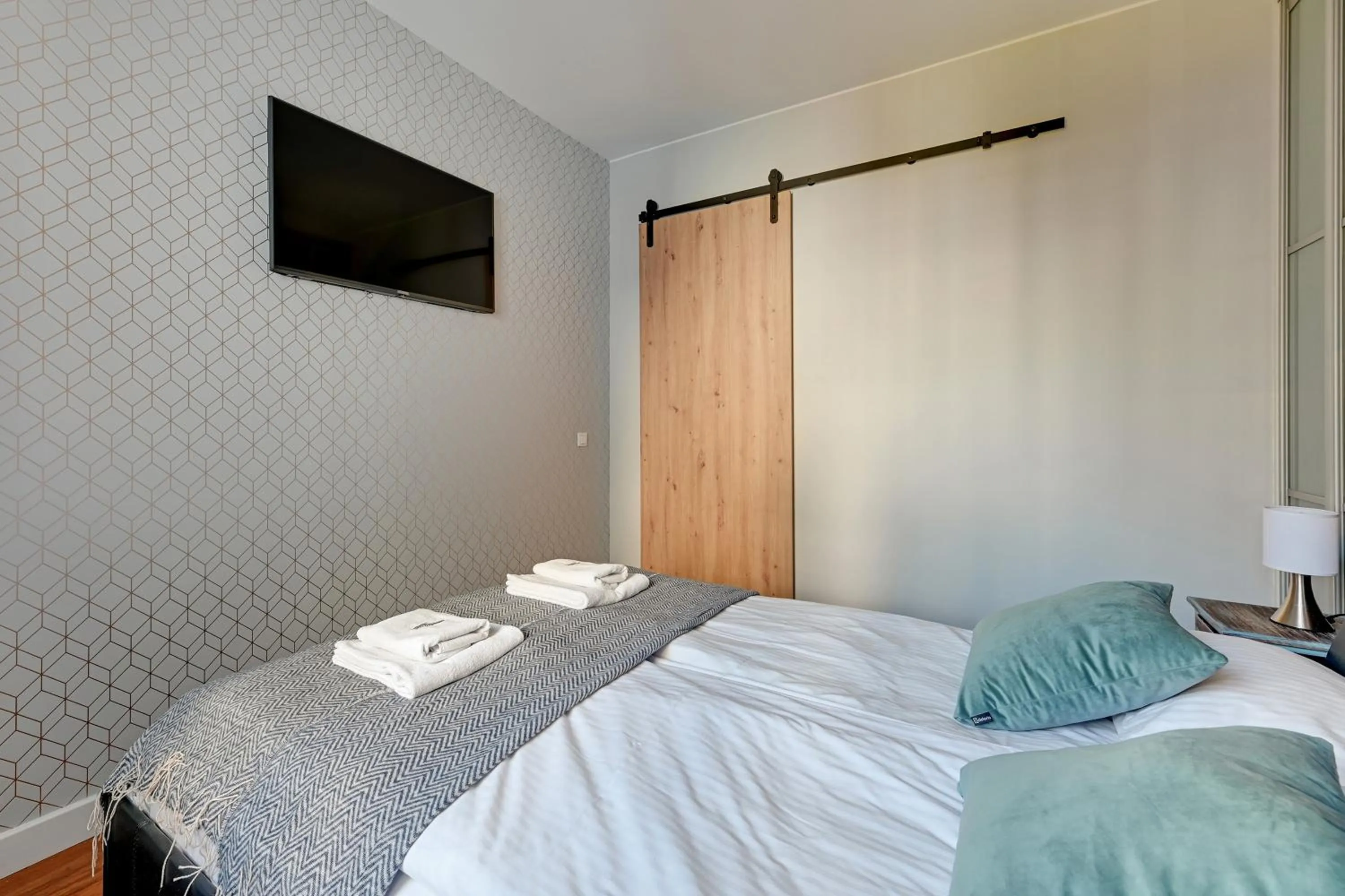 Bed in Dom & House – Old Town Waterlane