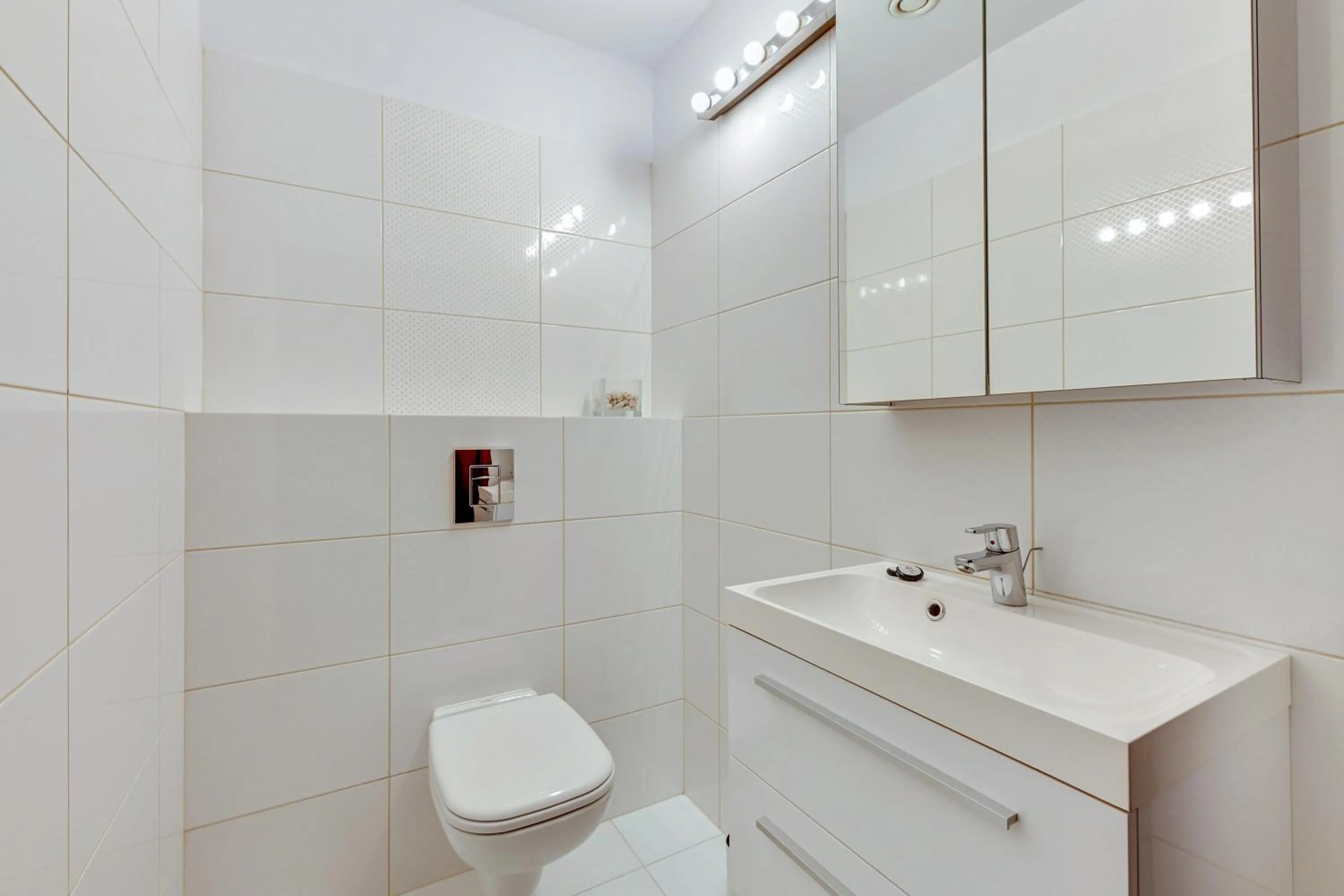 Toilet in Dom & House – Old Town Waterlane