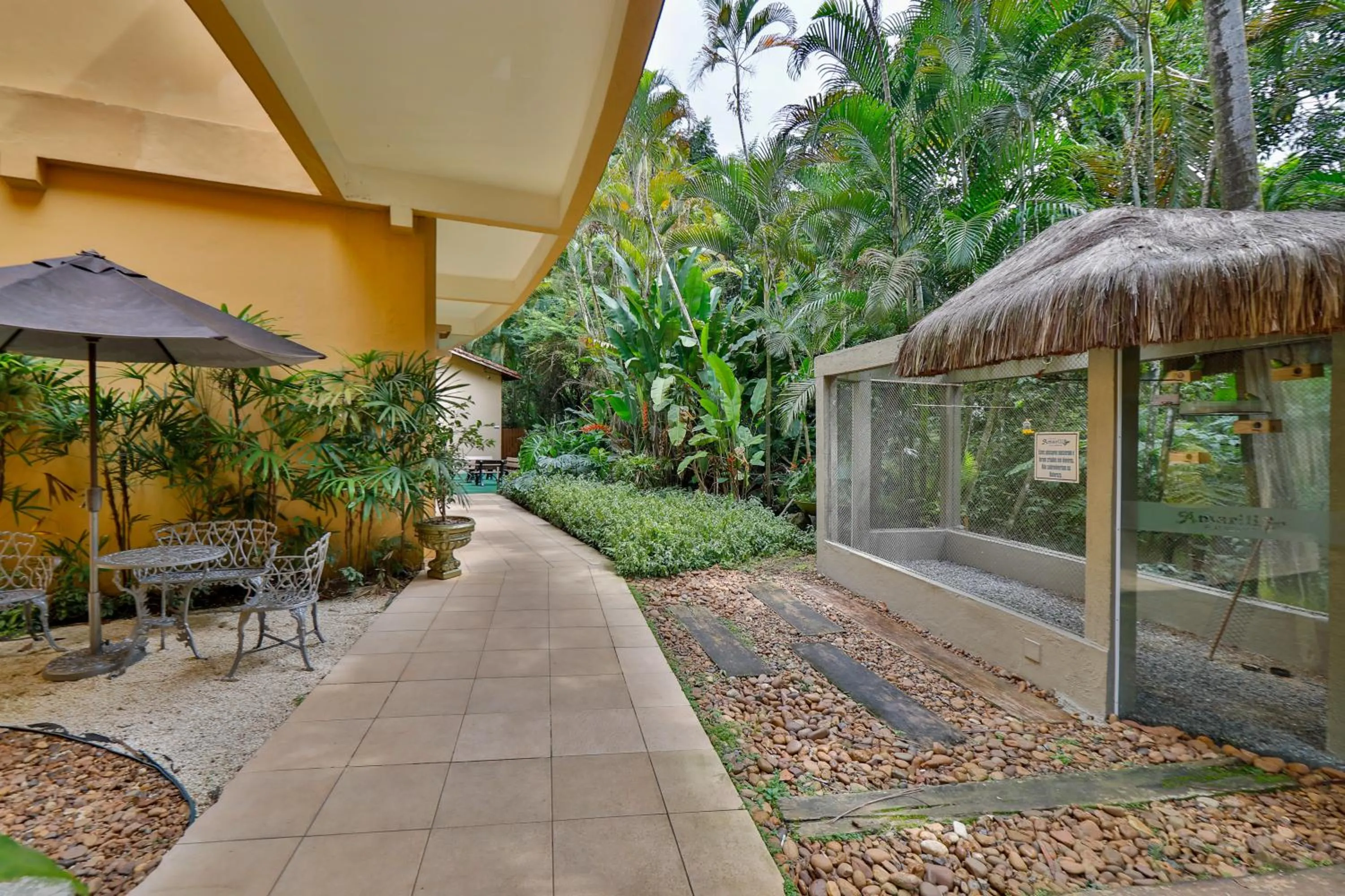 Natural landscape in Flat estudio 110 Amarilis Riviera de São Lourenço, 03 piscina climatizada, serviço de hotelaria, limpesa e troca de toalhas diária, carregador veiculo elétrico e servico de praia finais de semana WiFi 500