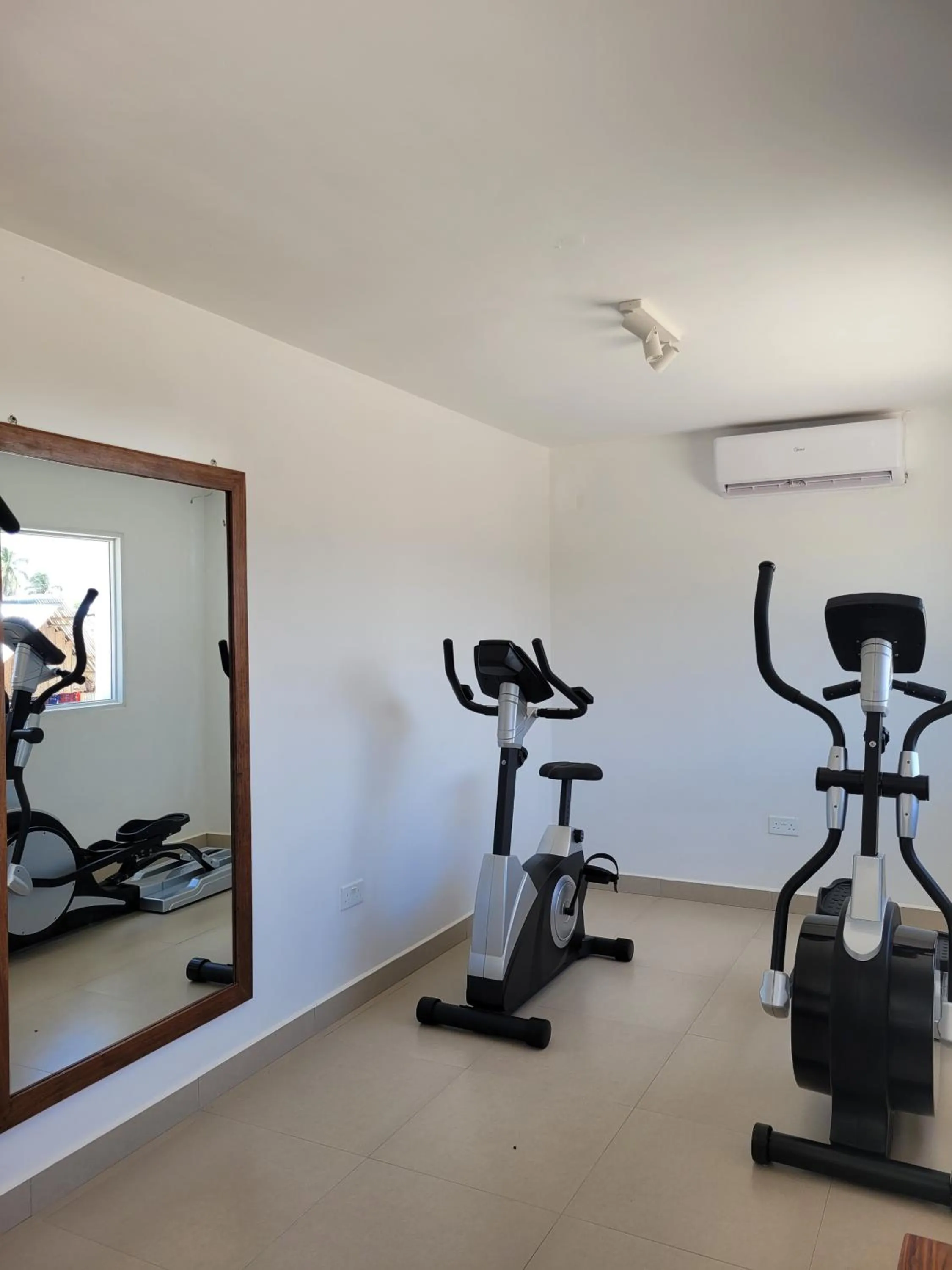 Fitness centre/facilities in Dhow Inn Boutique Hotel