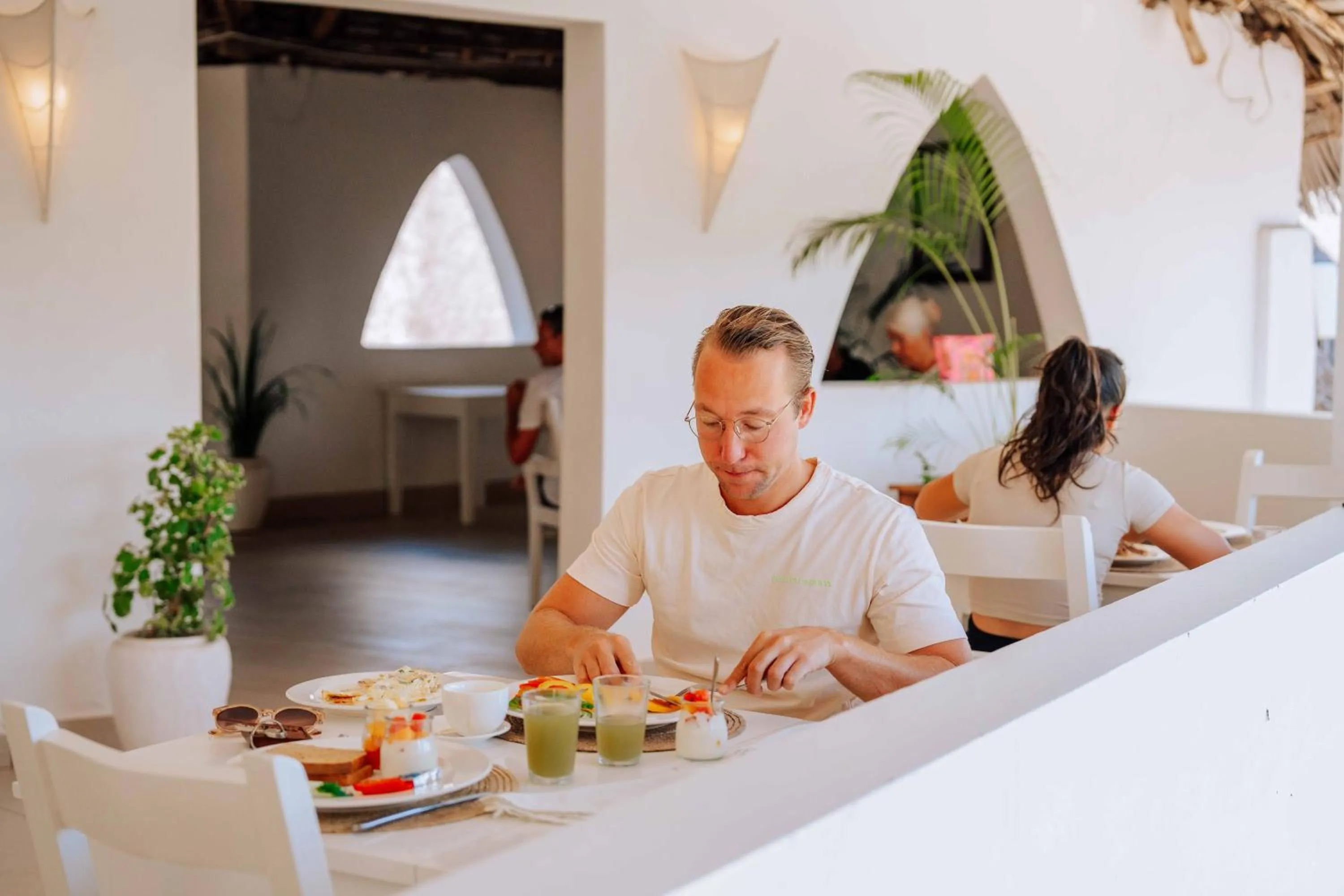 Restaurant/places to eat in Dhow Inn Boutique Hotel