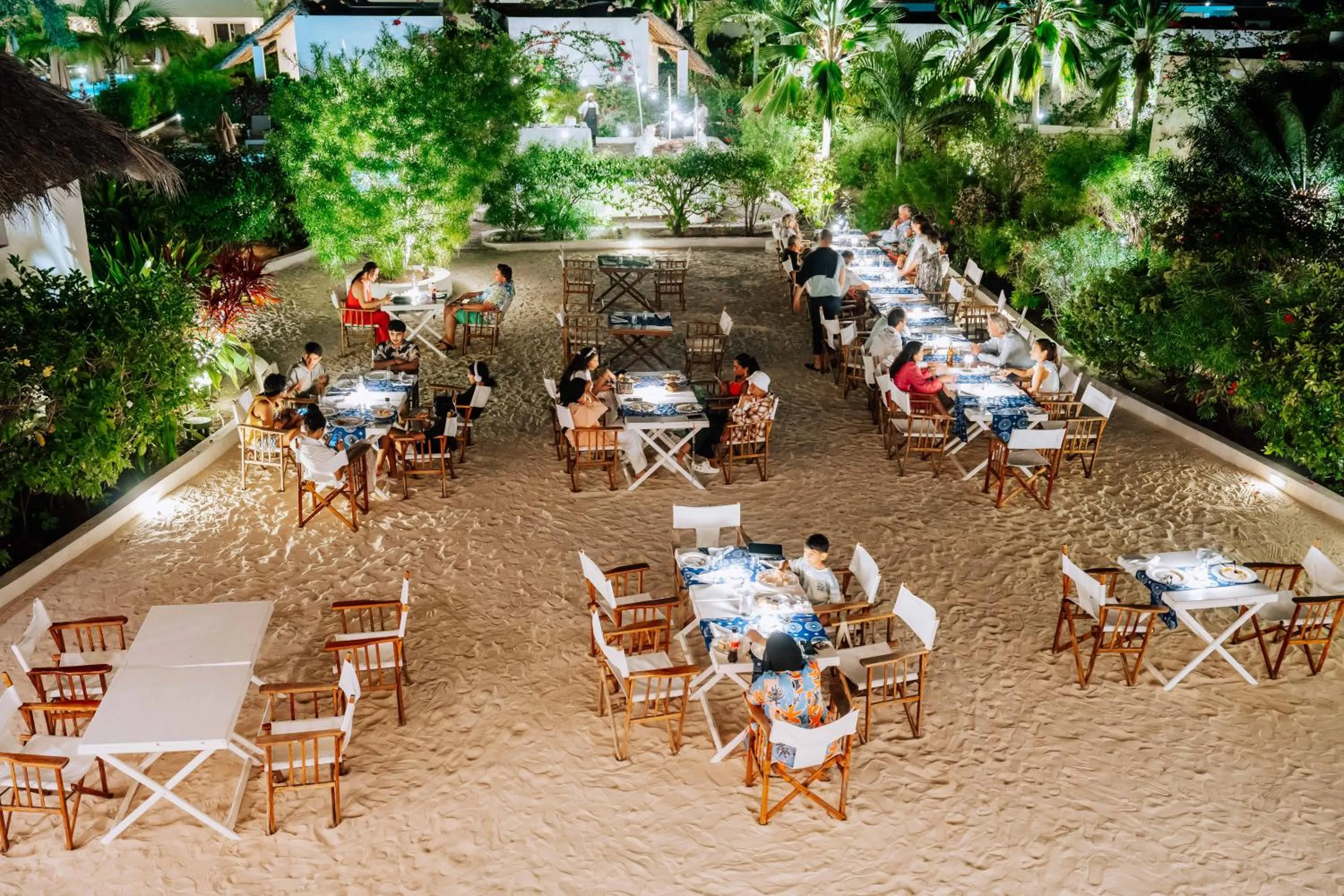 Restaurant/places to eat in Dhow Inn Boutique Hotel