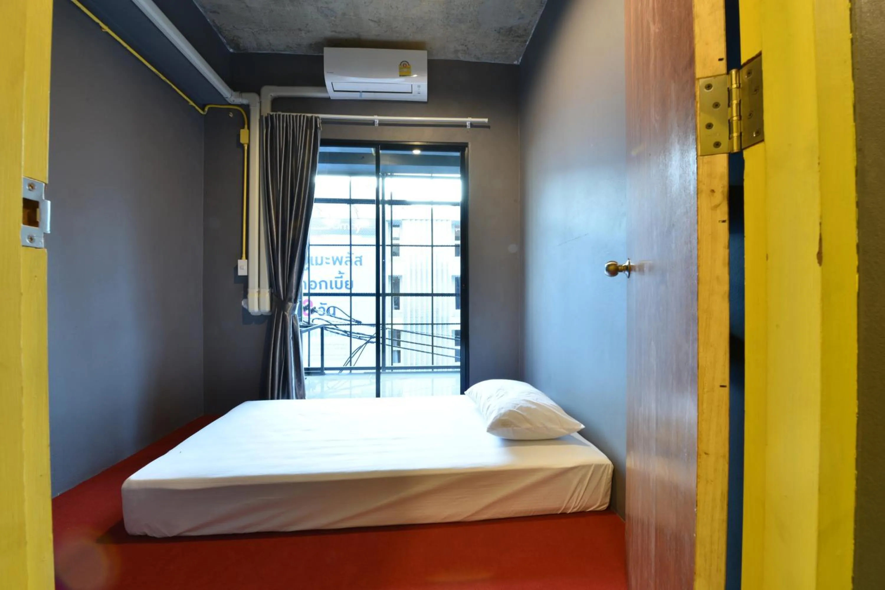 Bed in 248 STREET HOSTEL