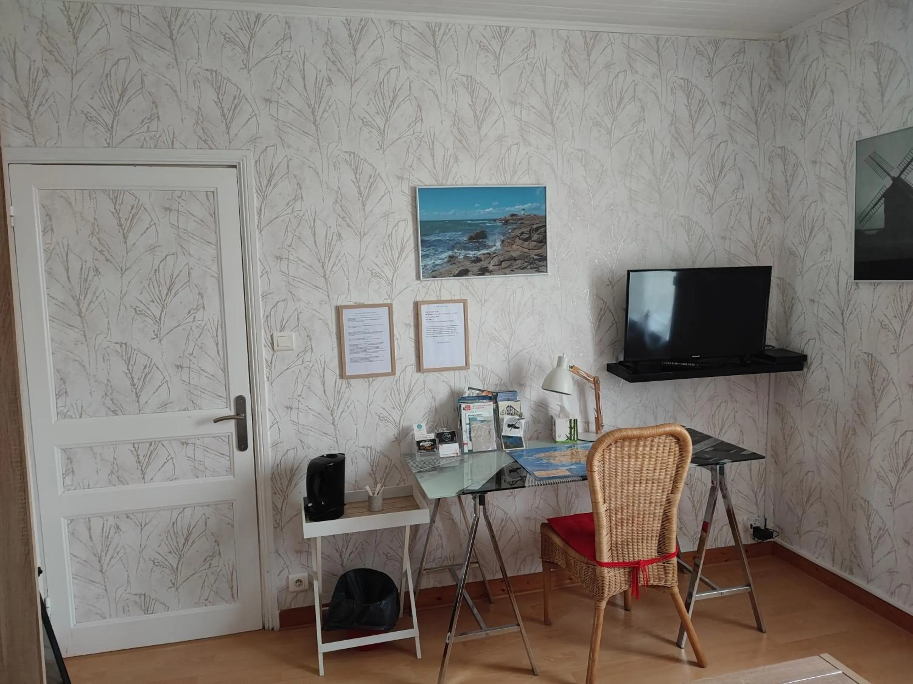 TV and multimedia in Location Keransignour