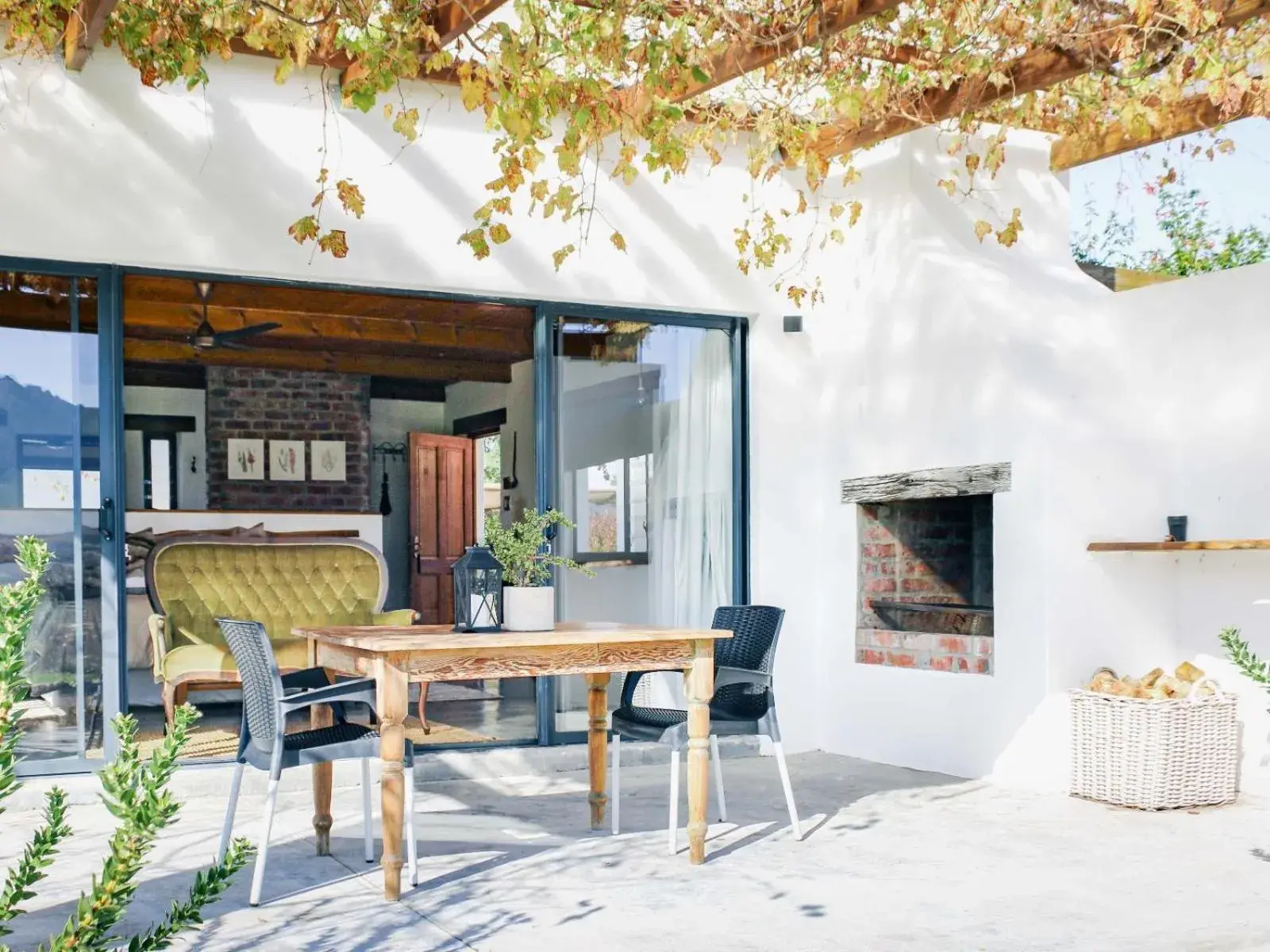 Deluxe Double Room in Duikersdrift Winelands Country Escape Deluxe Double Room in Duikersdrift Winelands Country Escape