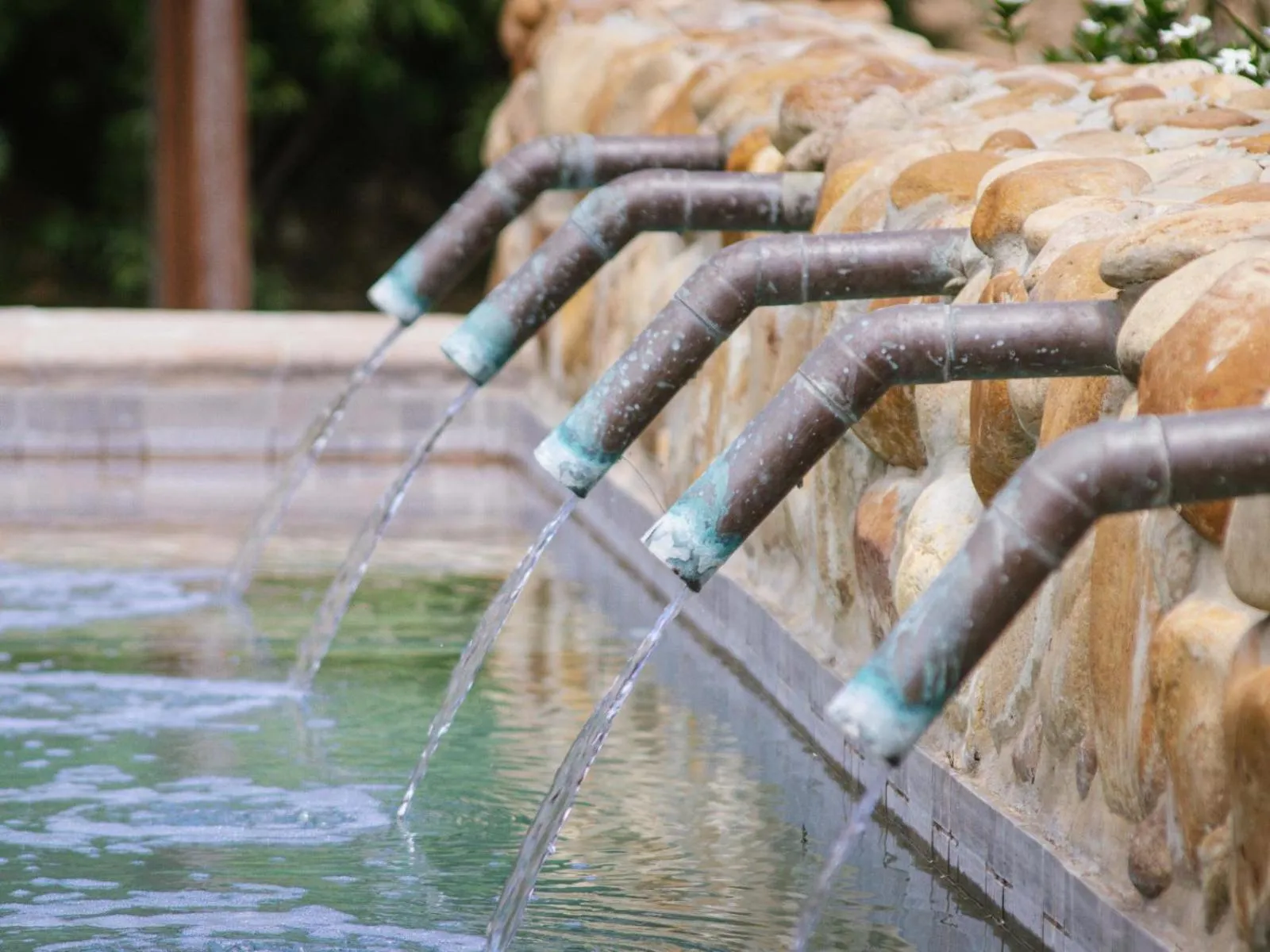 Swimming pool in Duikersdrift Winelands Country Escape