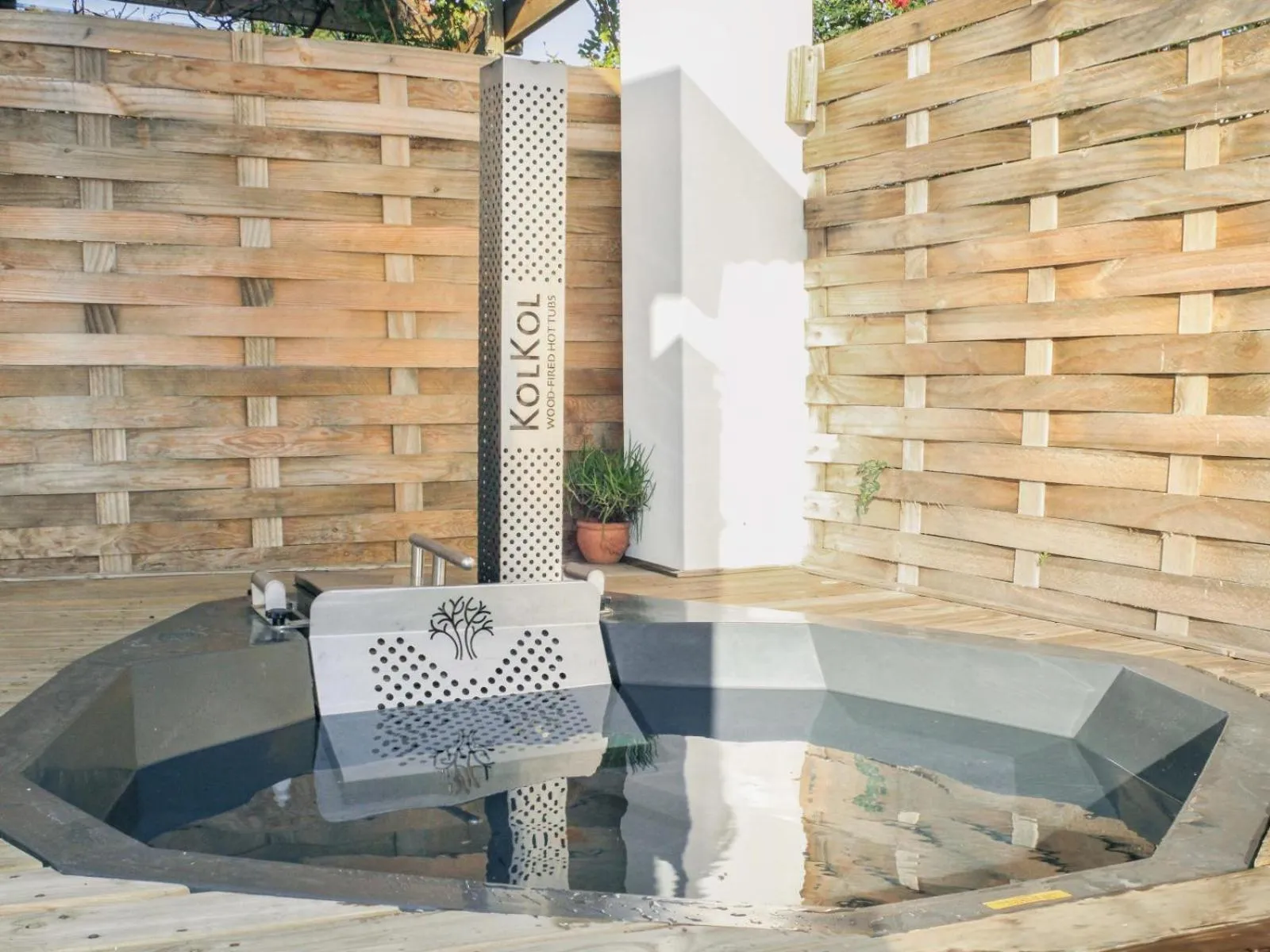 Hot Tub in Duikersdrift Winelands Country Escape