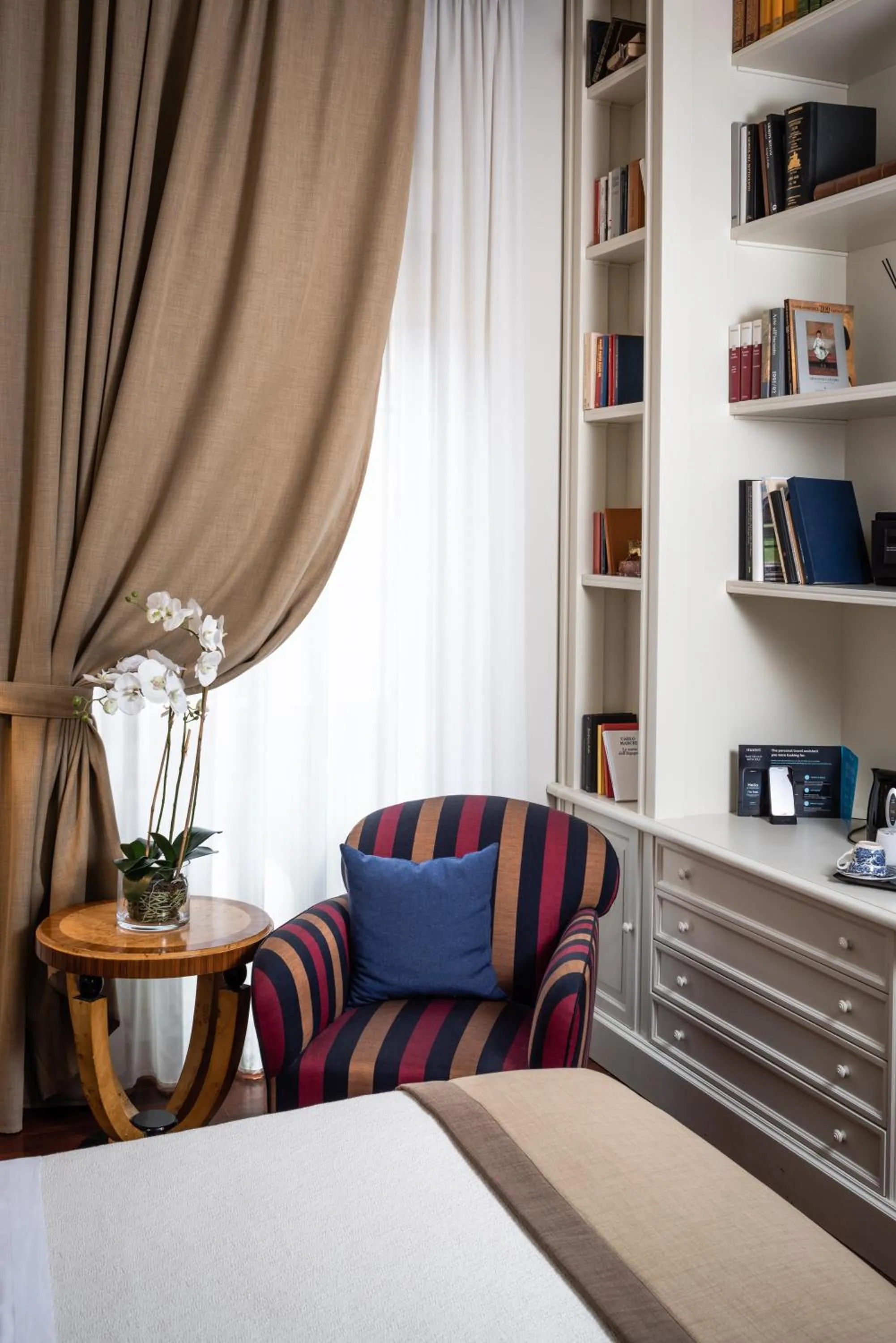 Bedroom, Bed in AQA Palace