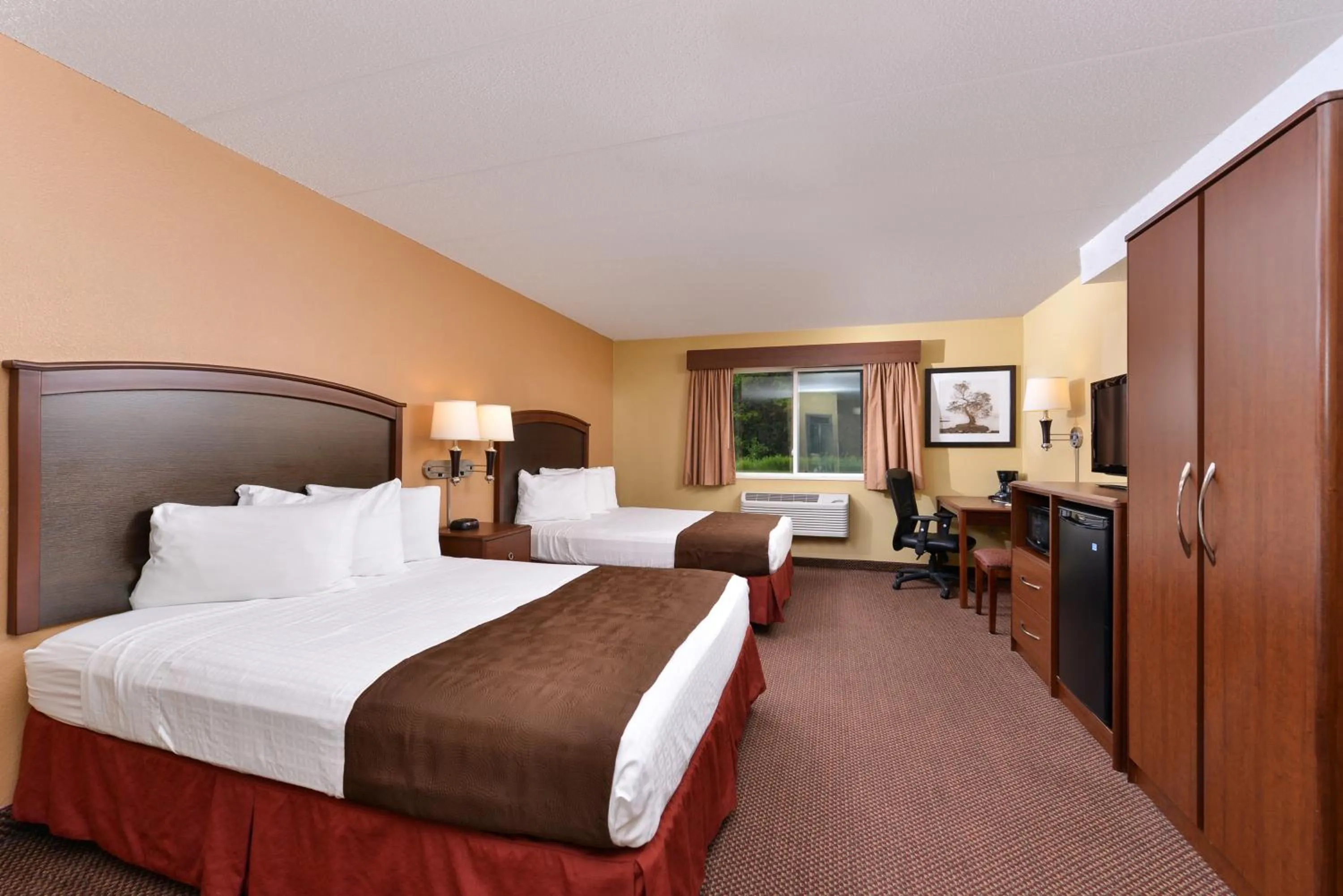 Bedroom, Bed in AmericInn by Wyndham St Cloud MN I-94