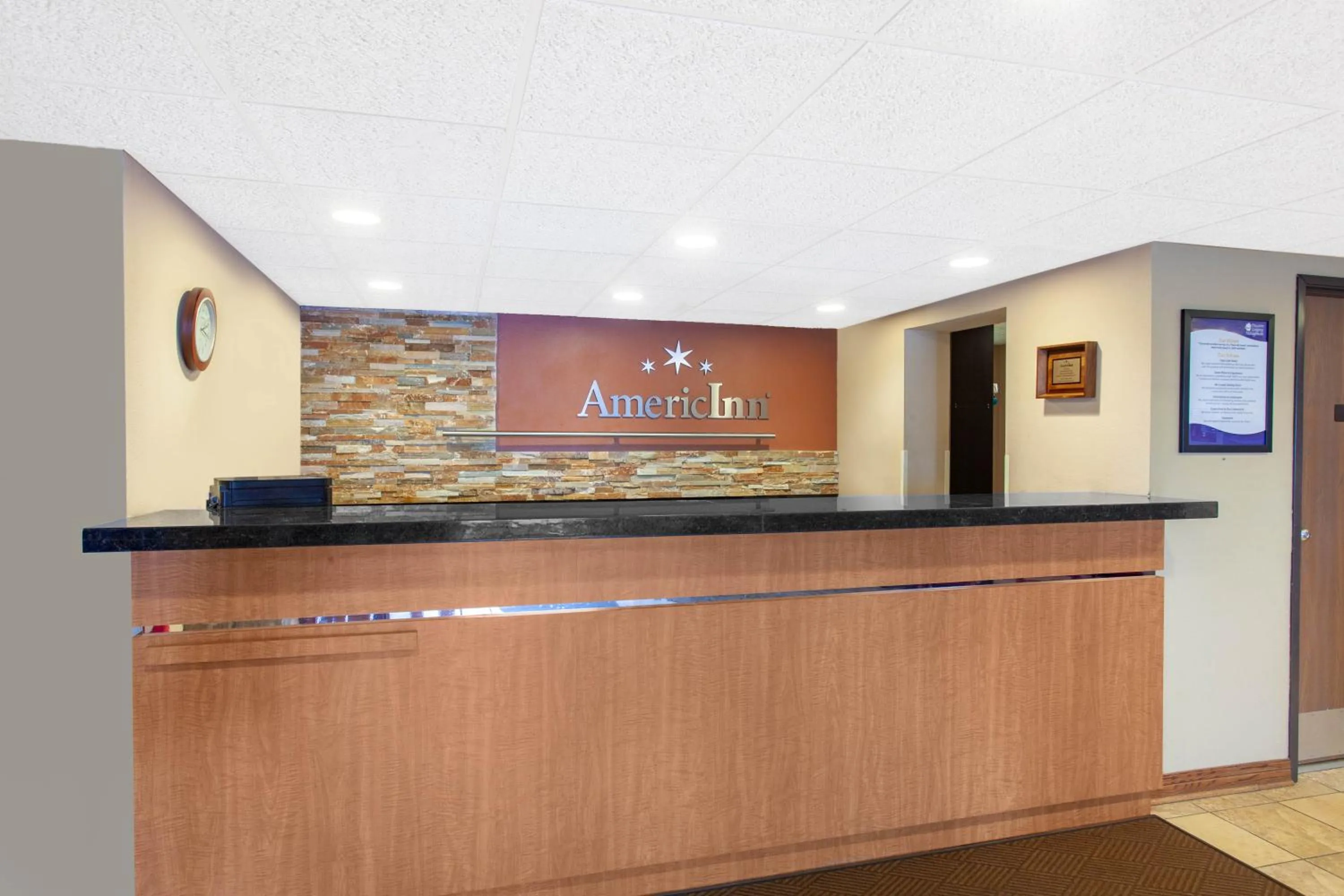 Lobby or reception in AmericInn by Wyndham St Cloud MN I-94