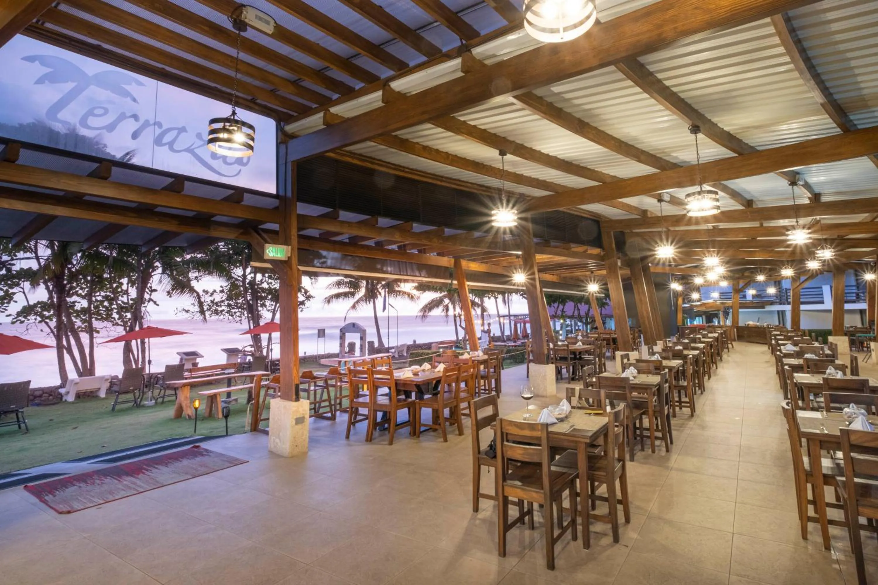 Restaurant/places to eat in Hotel Terraza del Pacifico