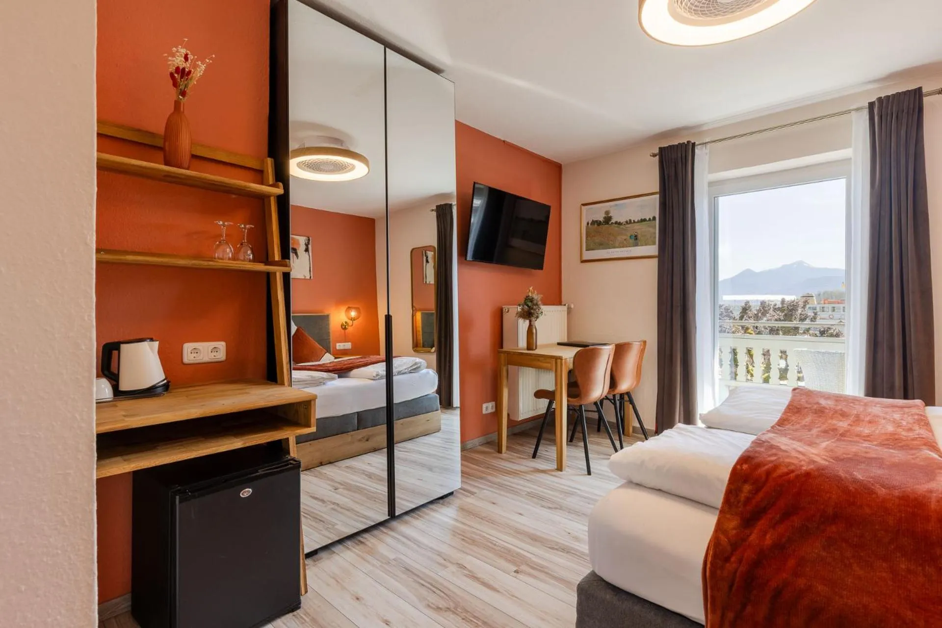 Photo of the whole room, Bed in Sieben Zimmer am See