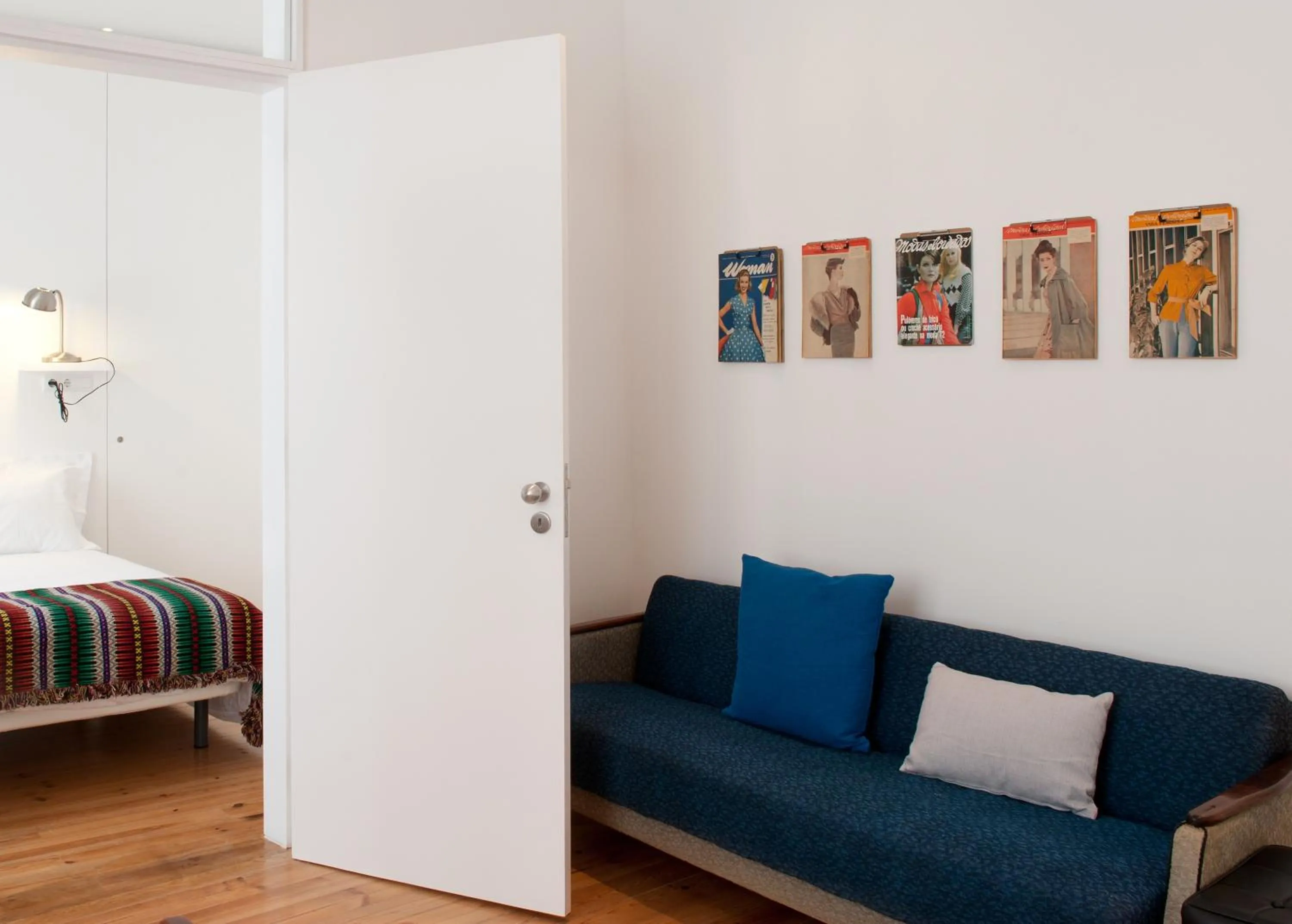 Living room, Bed in Coimbra Vintage Lofts Apartments