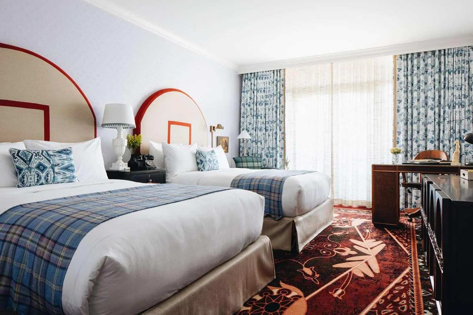 Bed in Graduate by Hilton Chapel Hill