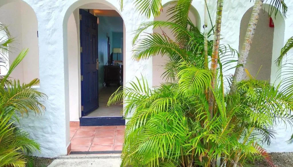 Garden in Trade Winds Hotel Antigua