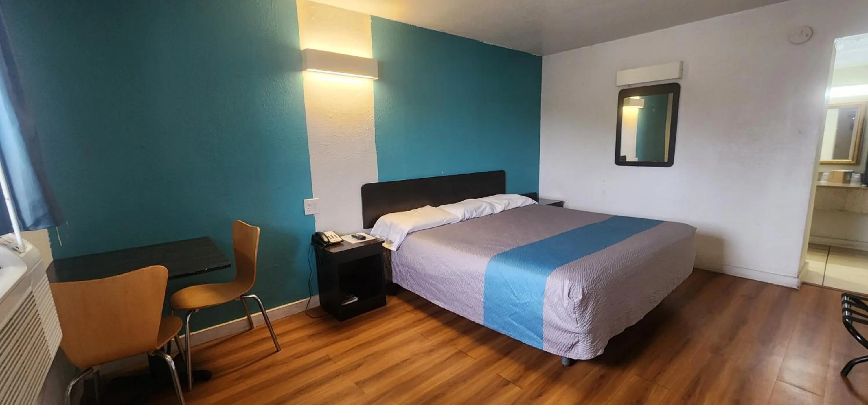 Bedroom in Trade Winds Hotel Antigua