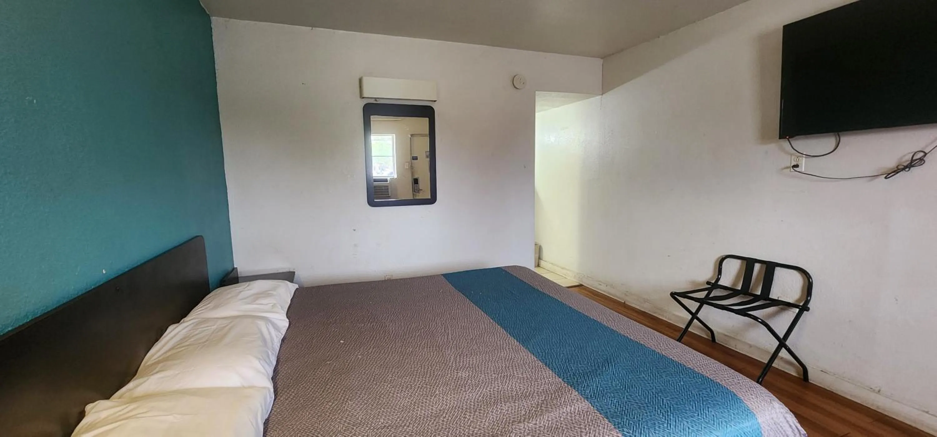 Bedroom in Trade Winds Hotel Antigua