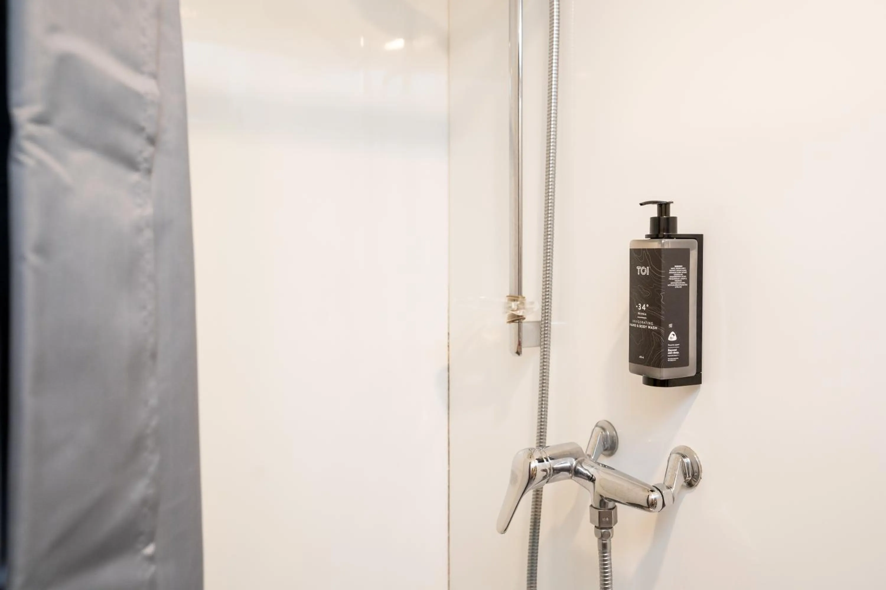 Shower in Haka House Hostel Tekapo