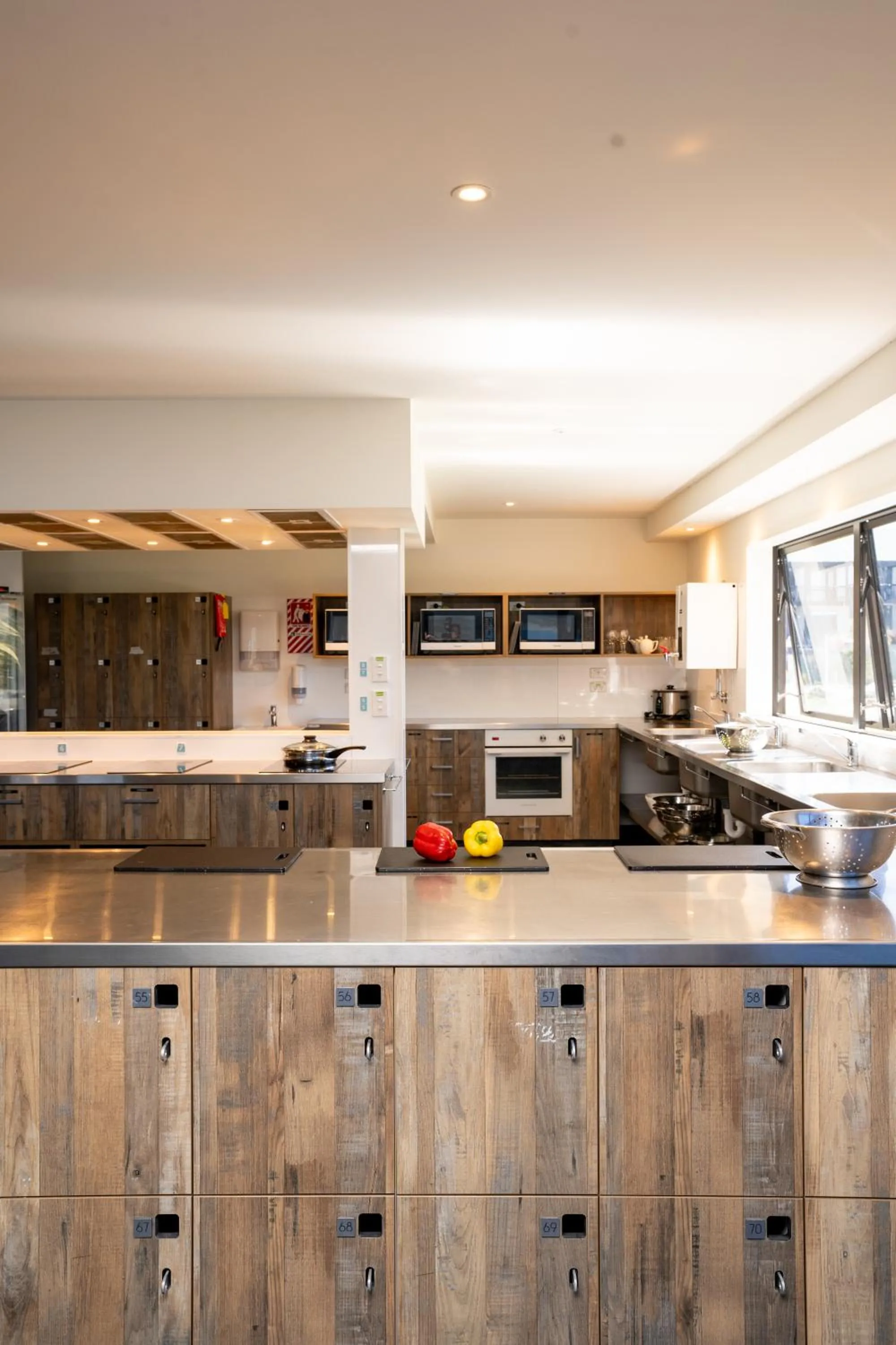Kitchen or kitchenette in Haka House Hostel Tekapo
