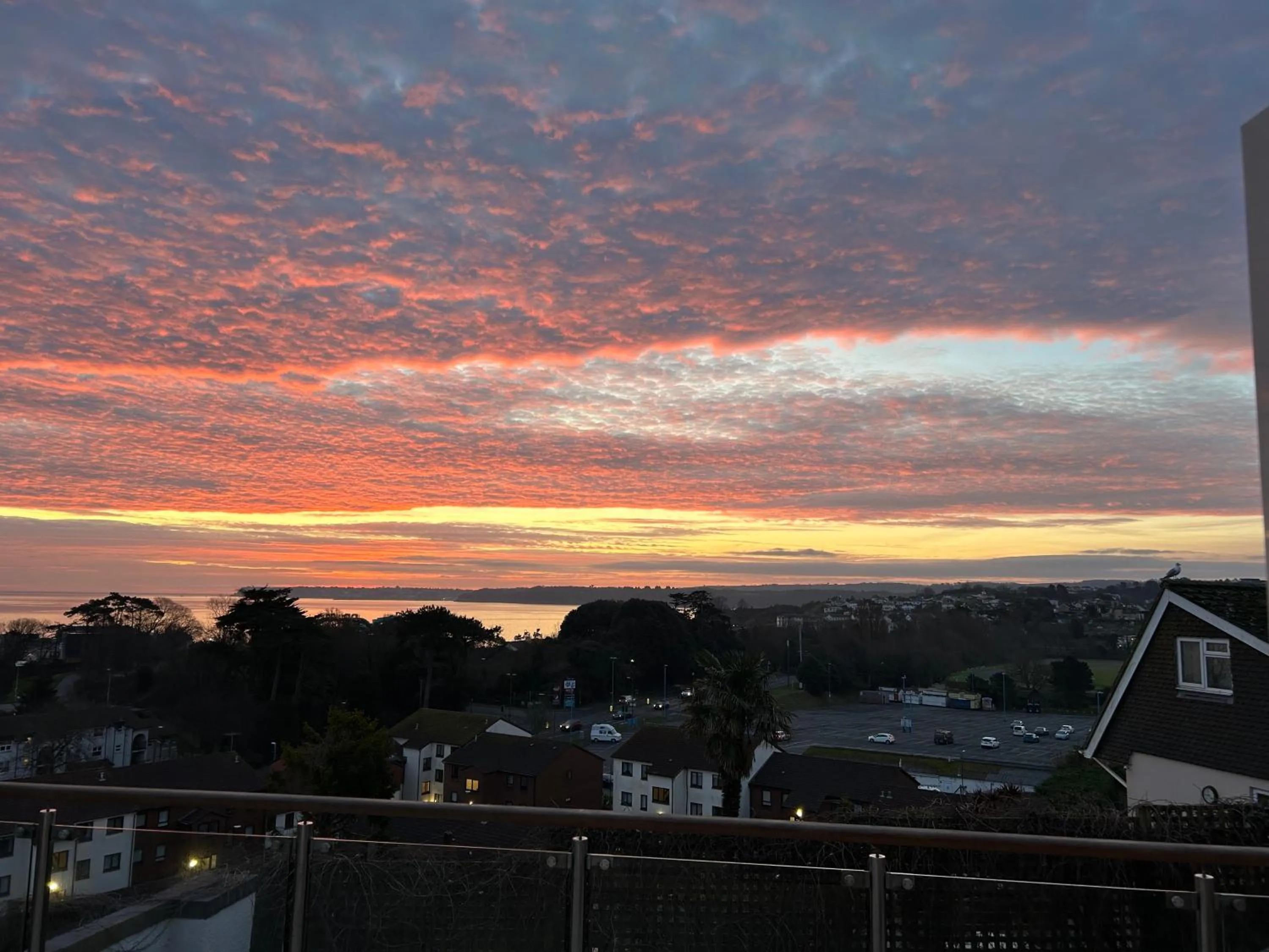 Natural landscape in Luxury 3 bedded room with sea peeps and parking