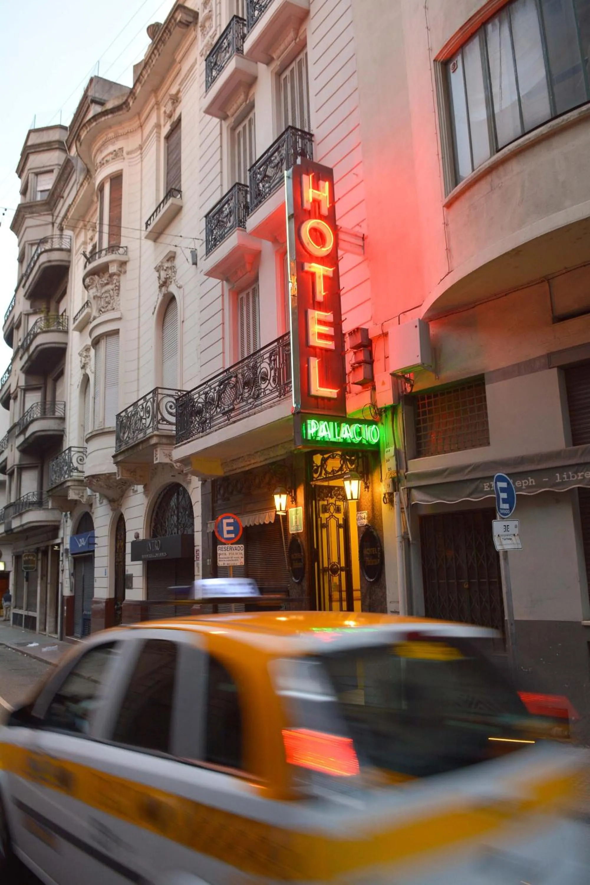 Facade/entrance in Hotel Palacio