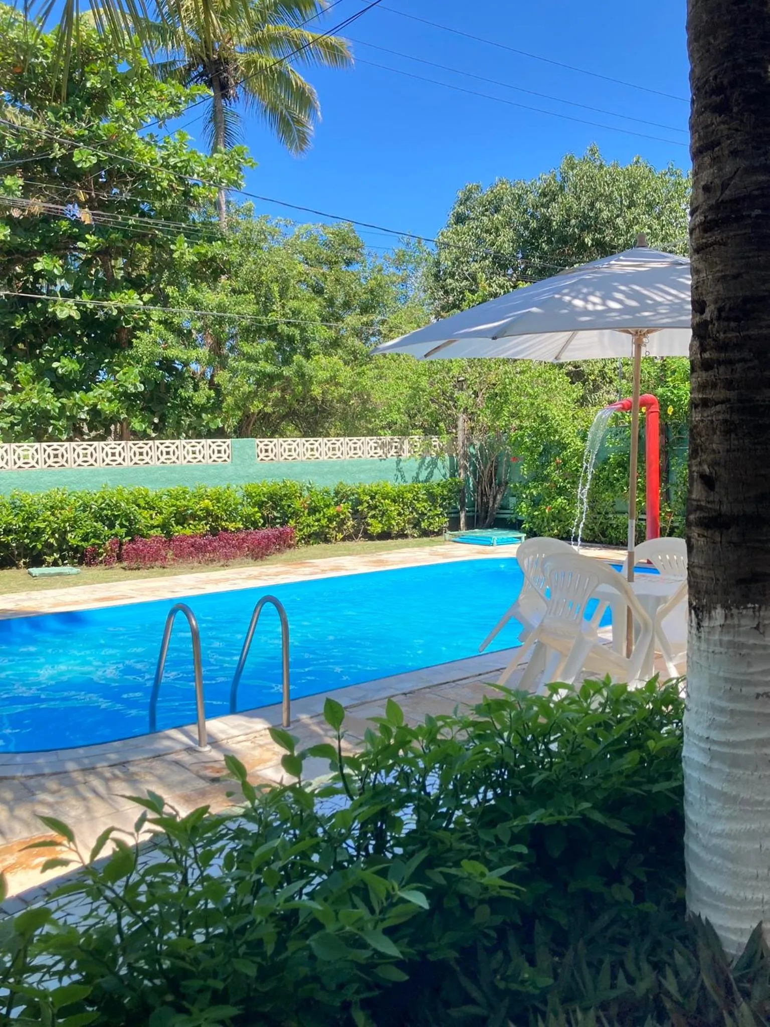 Swimming pool in Chalés Praias do Sul
