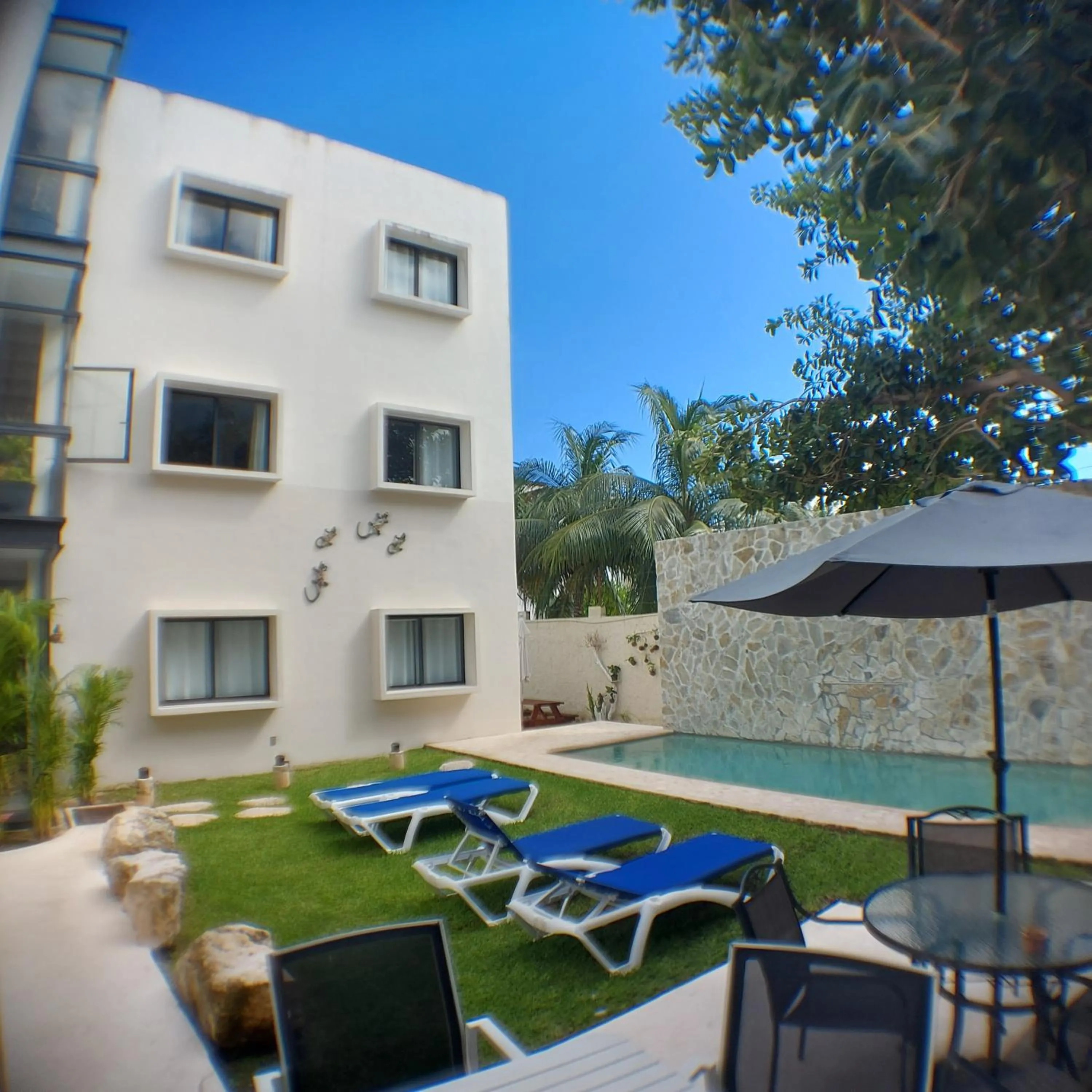 Property building in Viento Suites Cancún