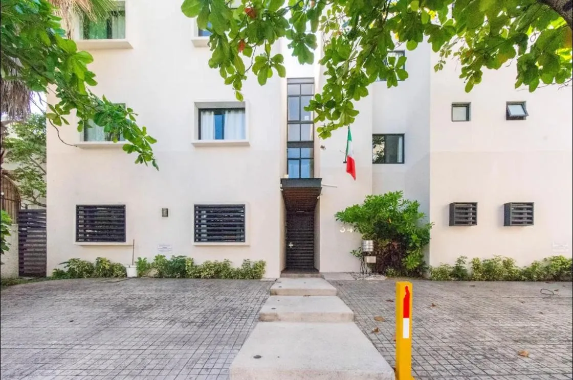 Property building in Viento Suites Cancún