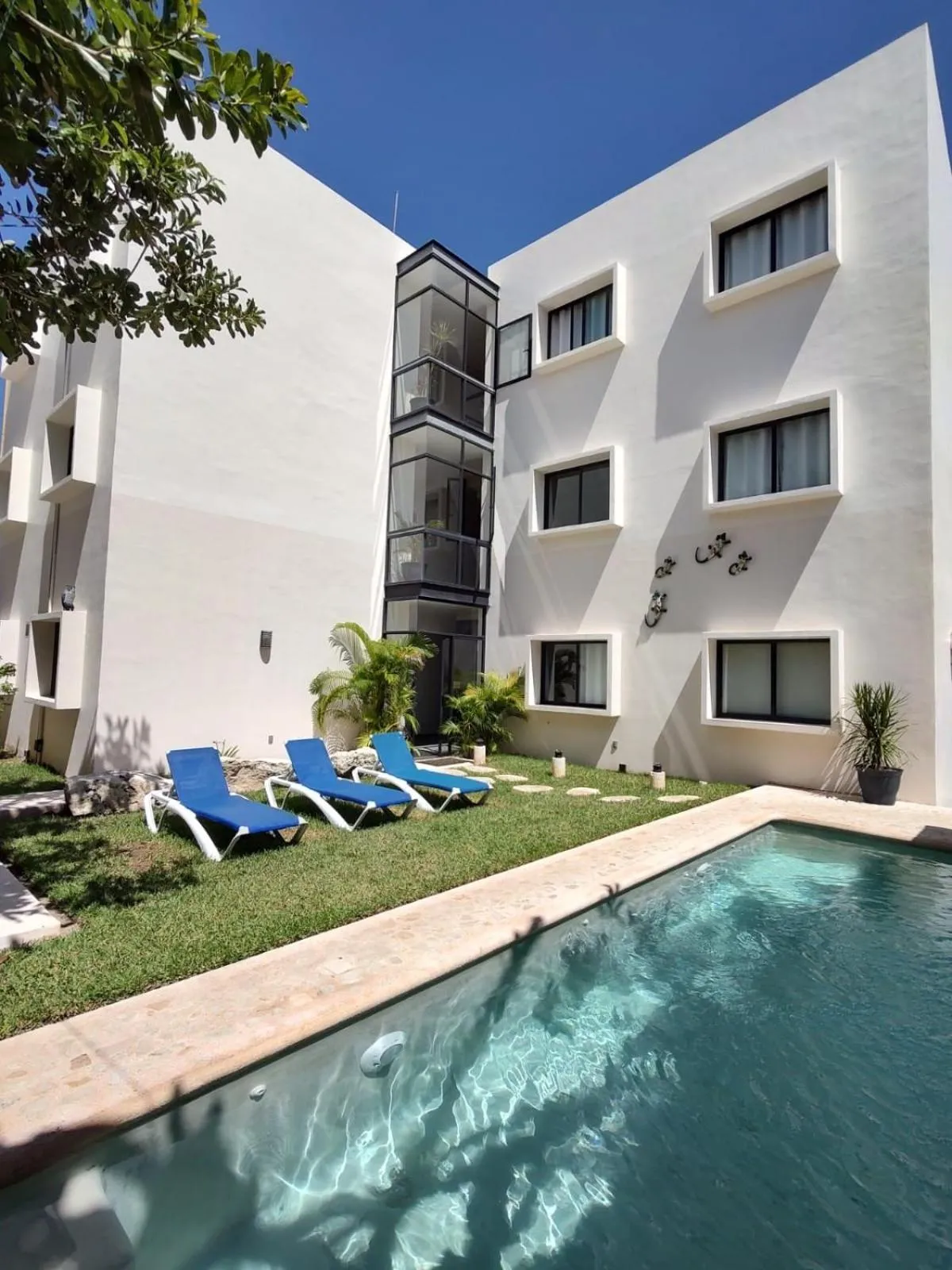 Property building in Viento Suites Cancún
