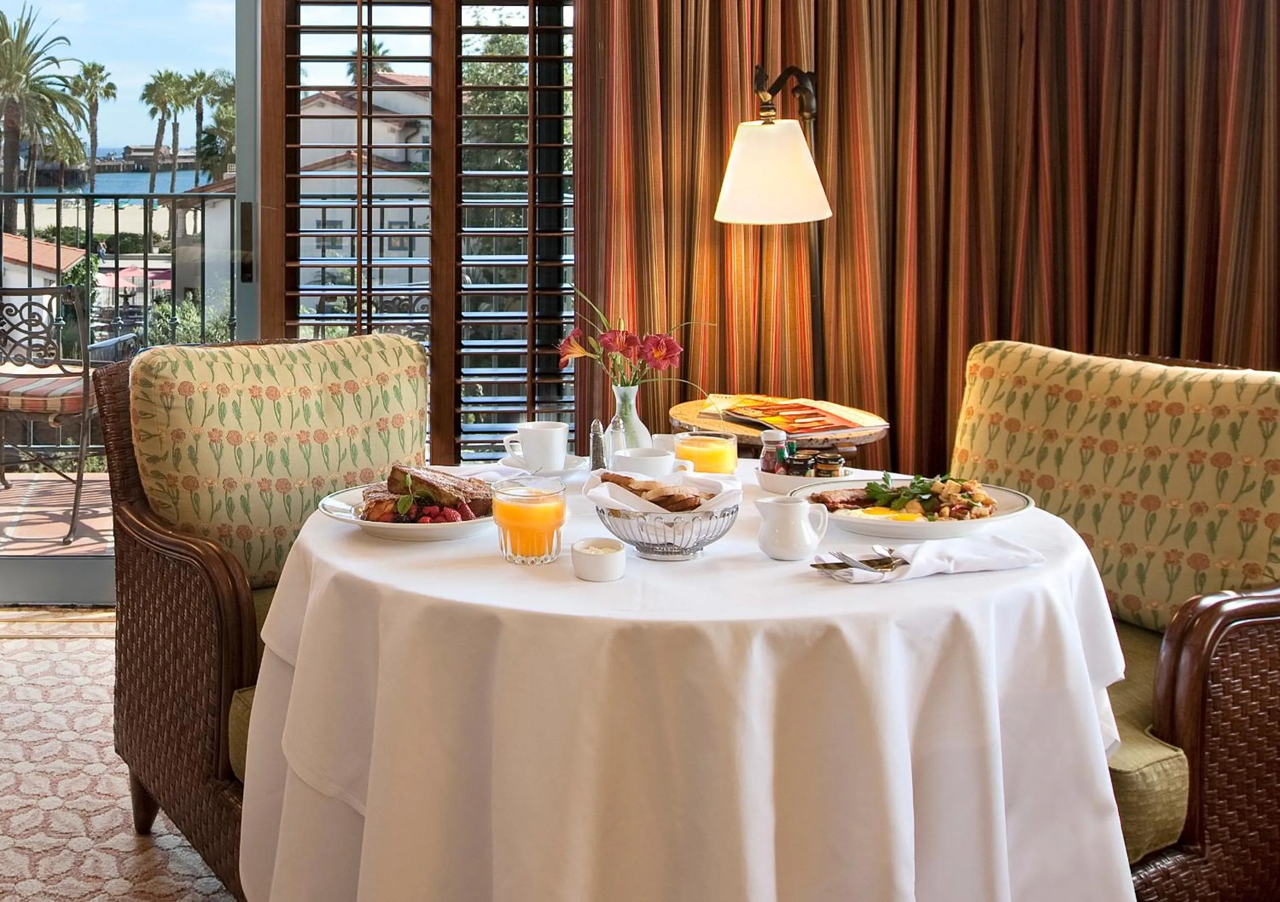 Restaurant/places to eat in Harbor View Inn