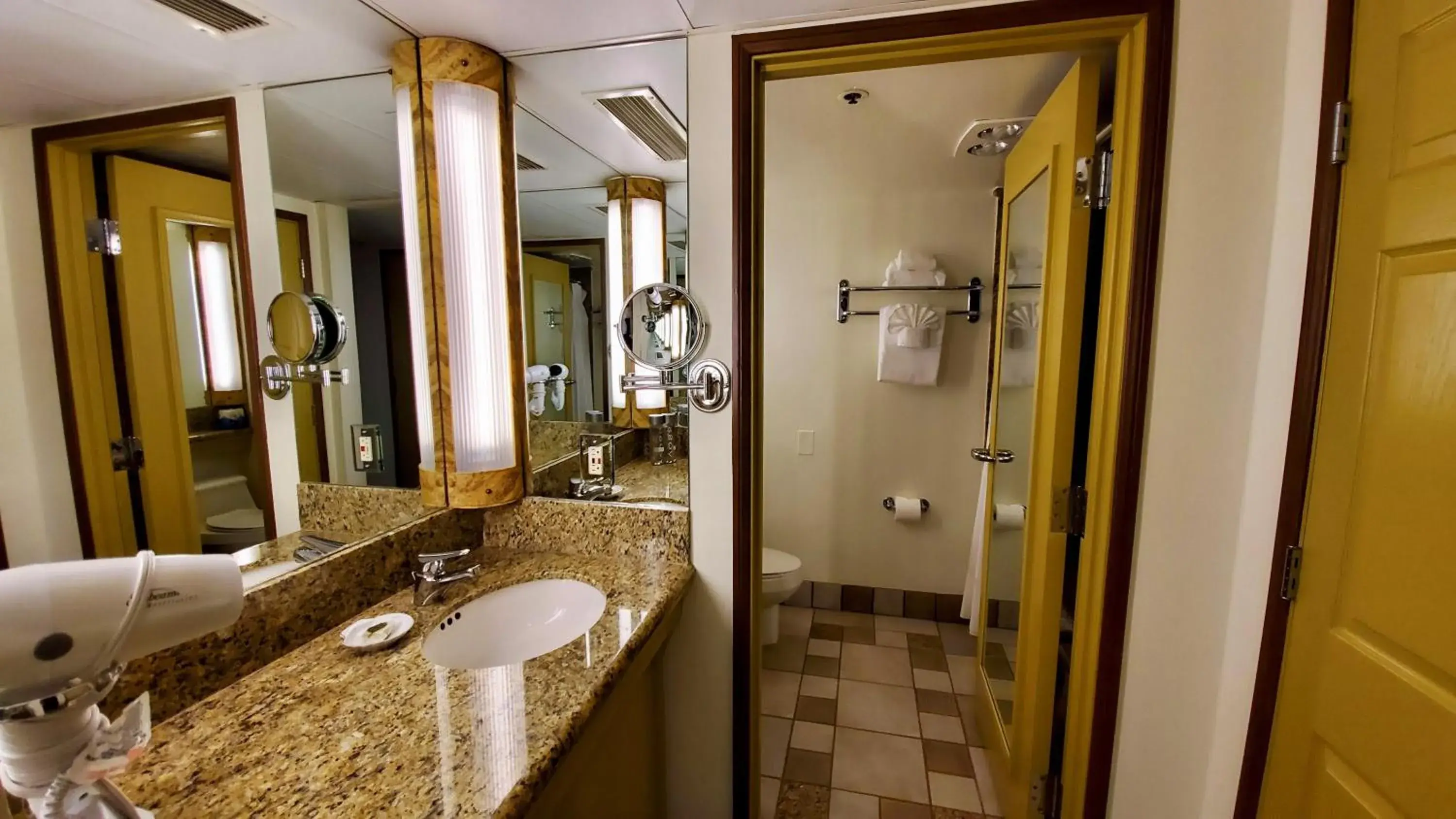 Room Selected at Check-In in Harbor View Inn Room Selected at Check-In in Harbor View Inn