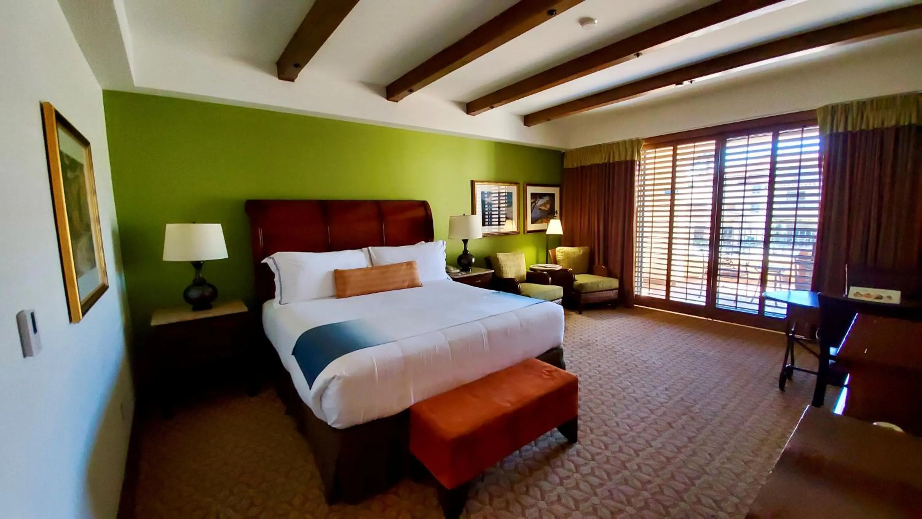 Photo of the whole room, Bed in Harbor View Inn