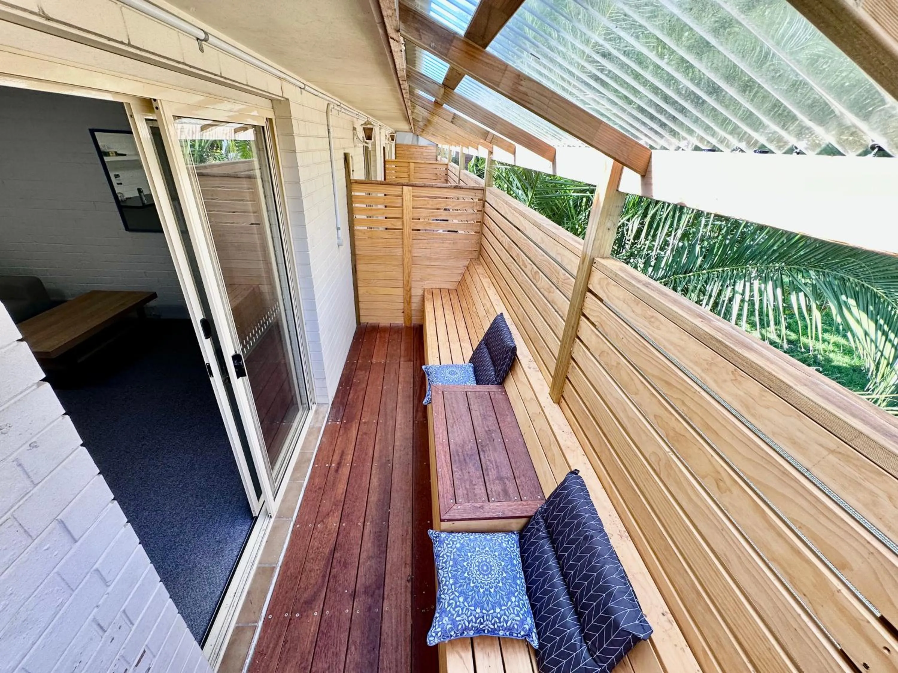 Top of the Town Motor Inn