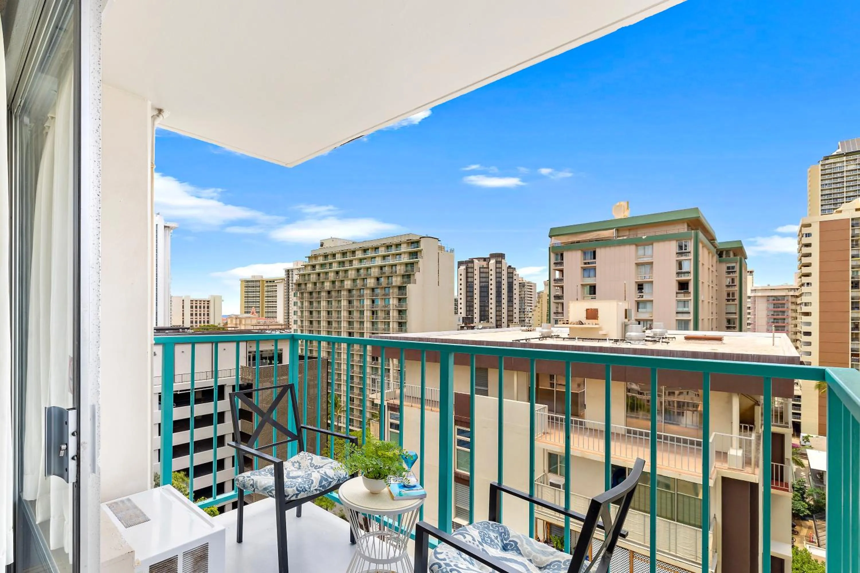 Balcony/Terrace in Beautiful Studio in the Heart of Vibrant Waikiki